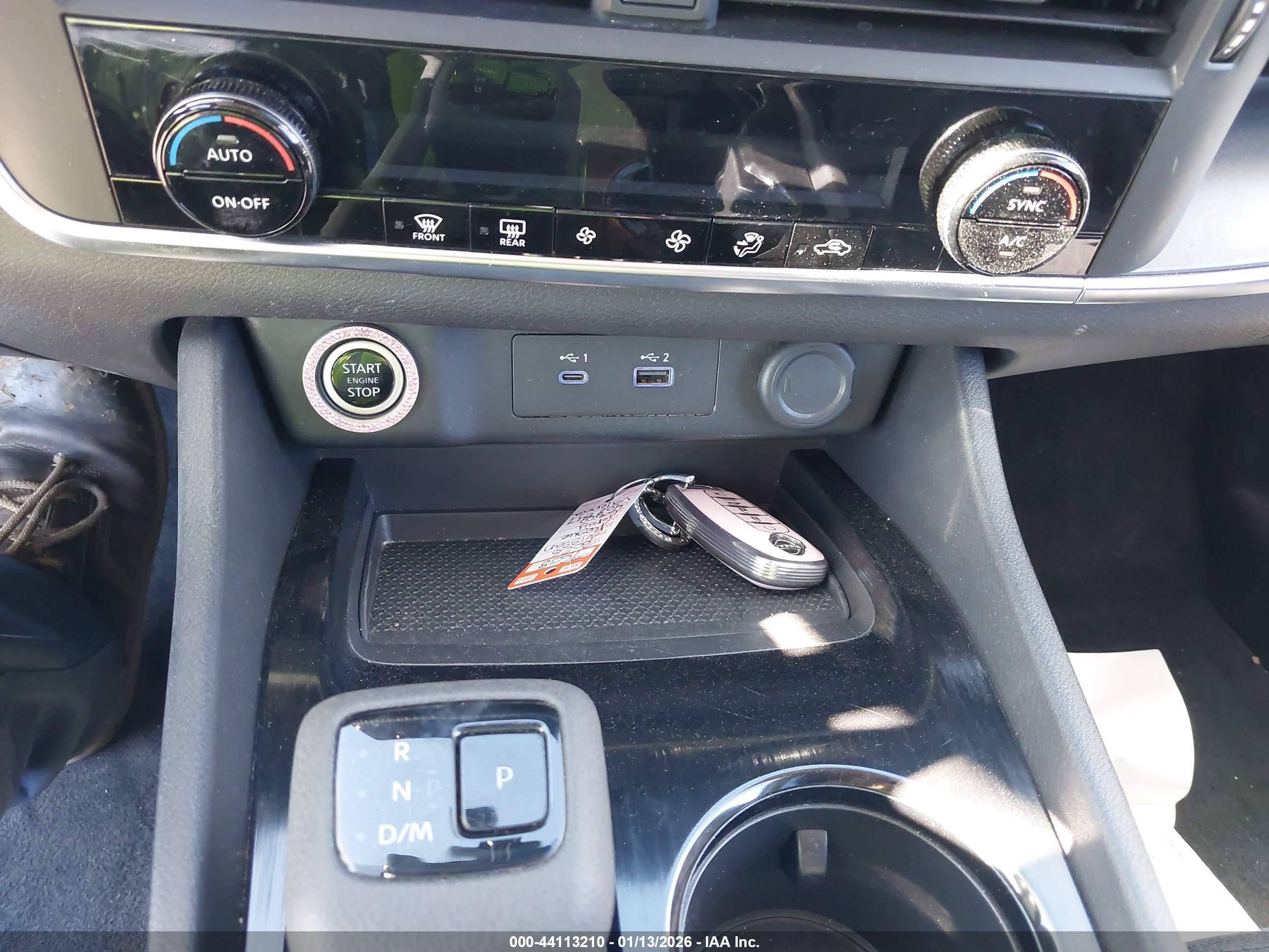 NISSAN ROGUE image 11