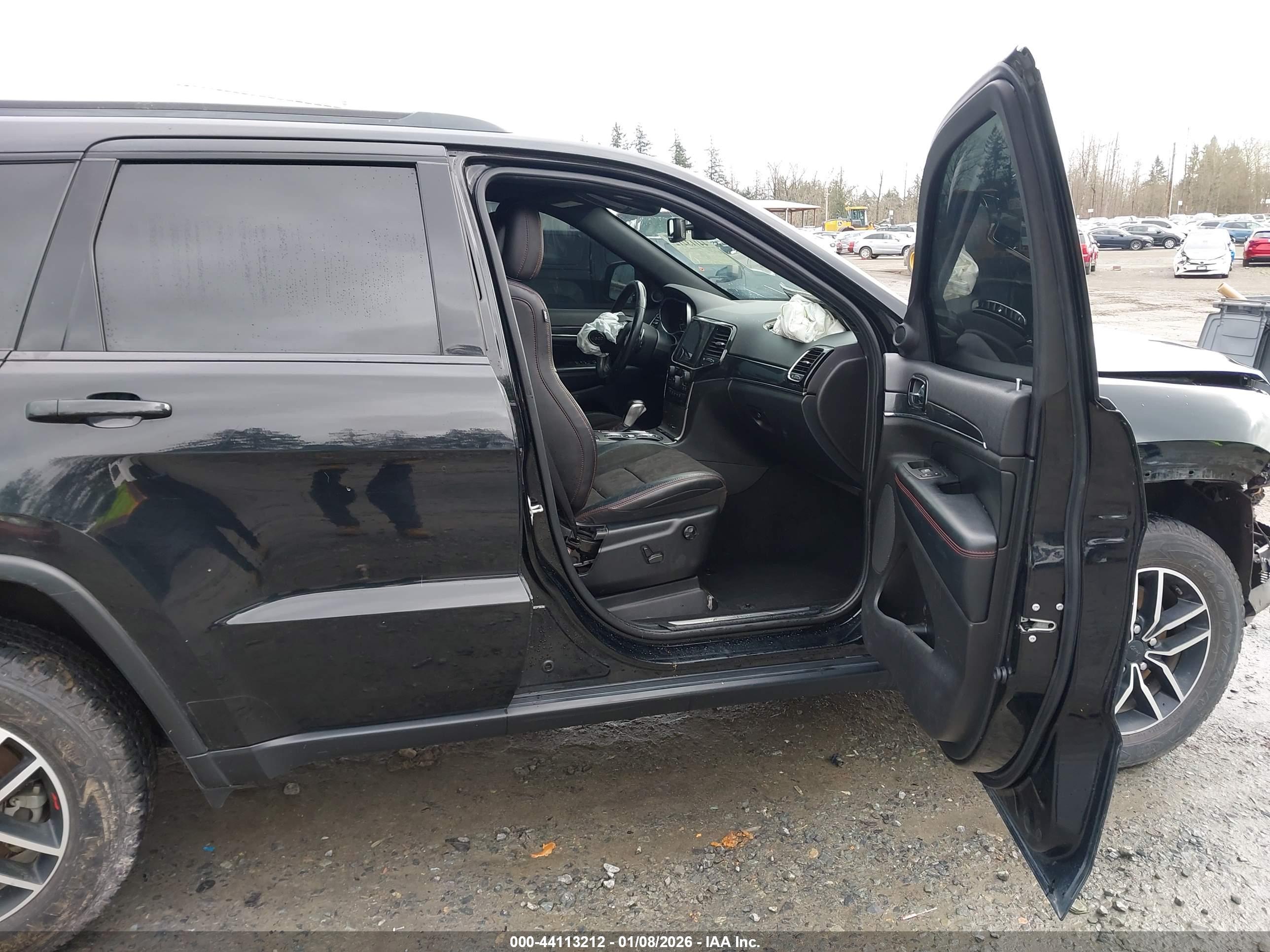 JEEP GRAND image 5