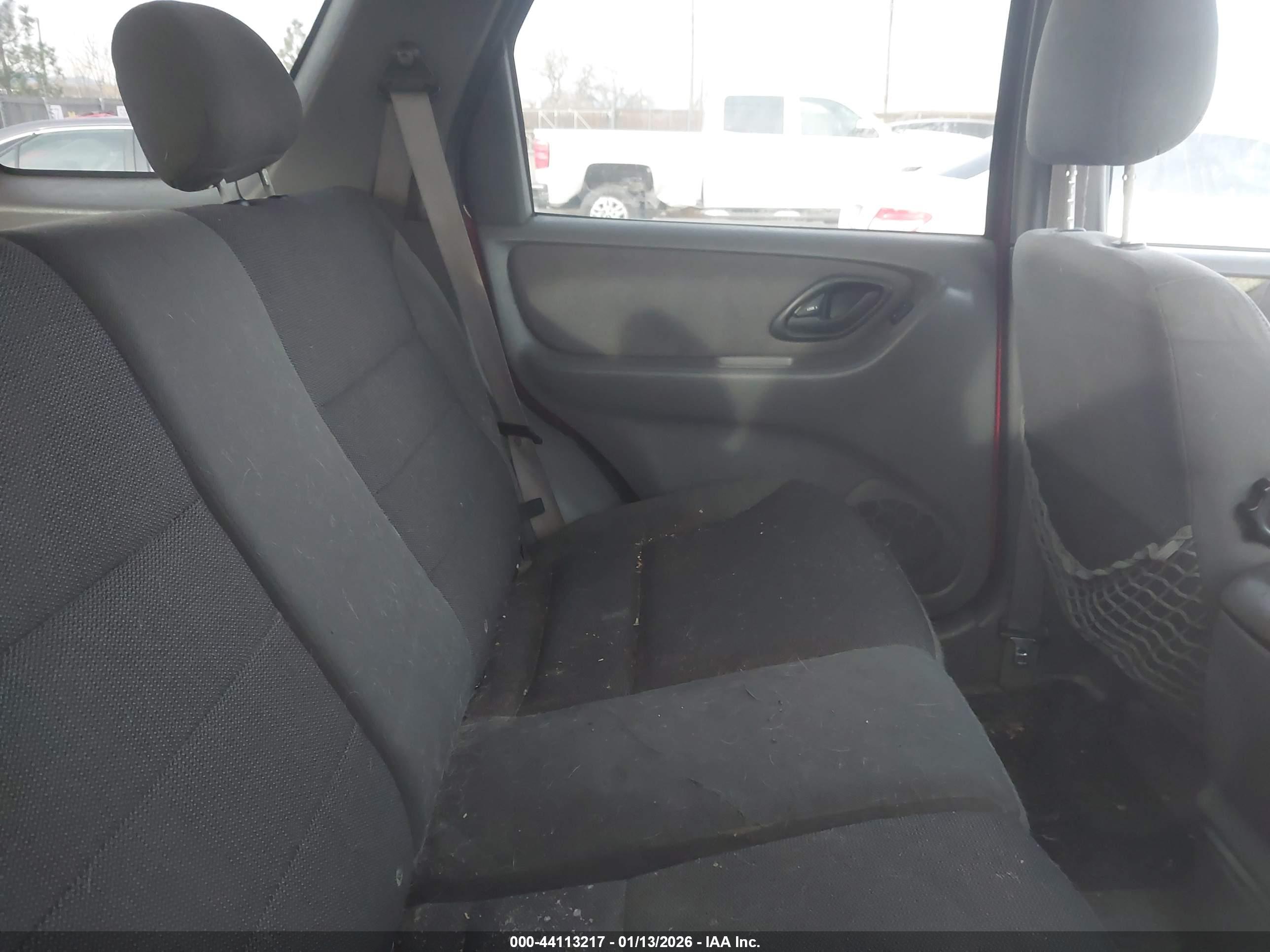 FORD ESCAPE image 8