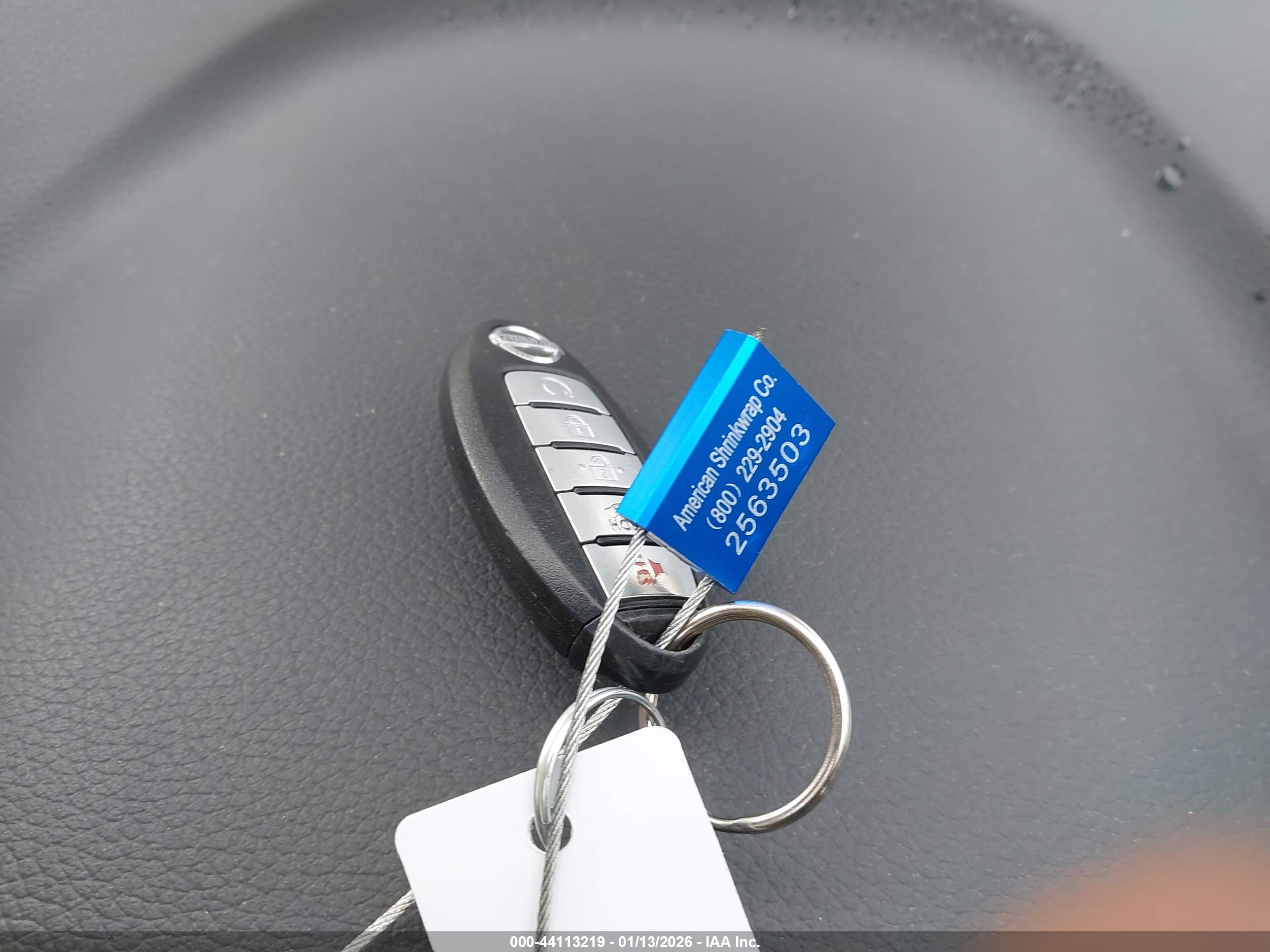 NISSAN ROGUE image 11