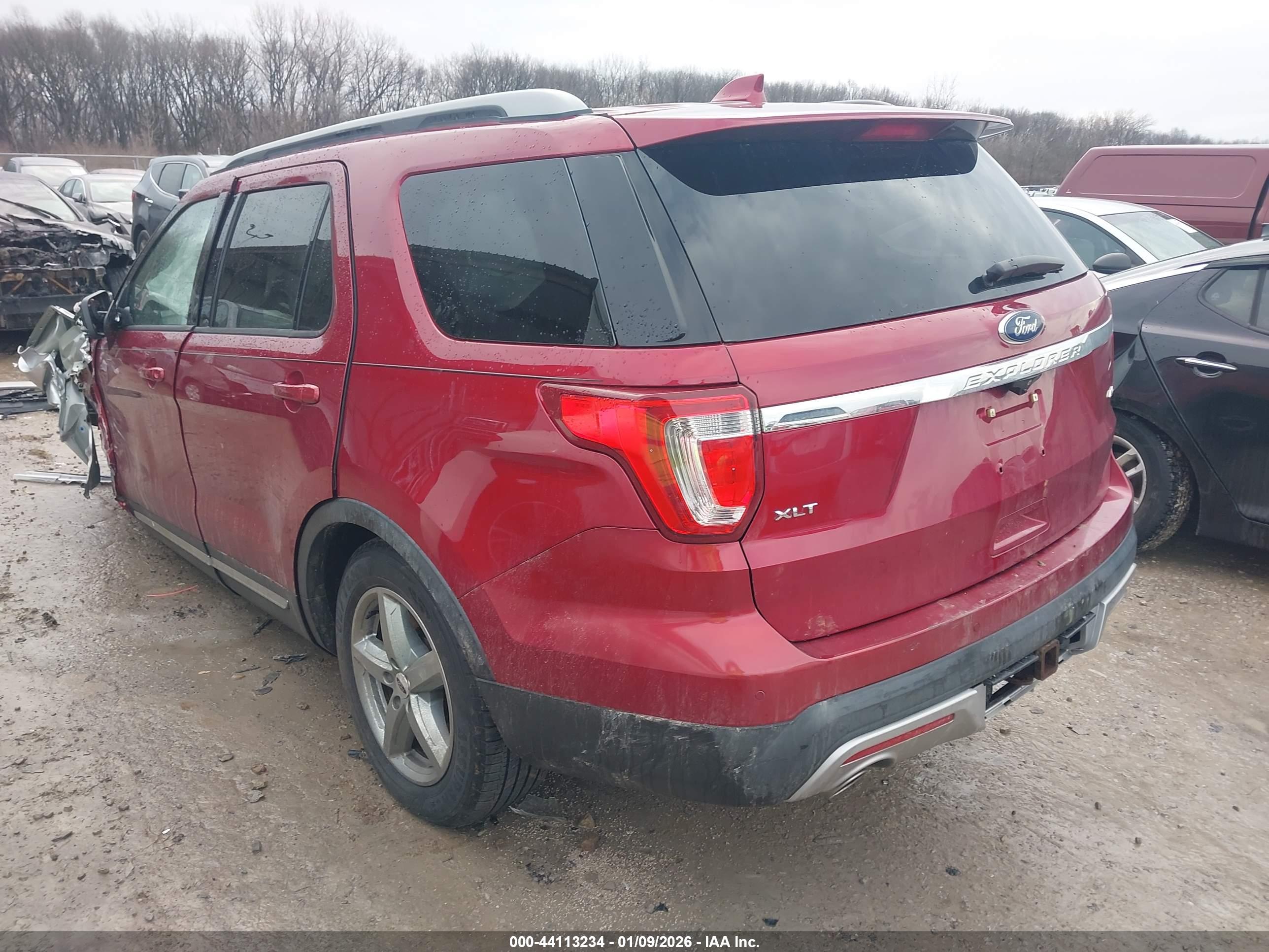 FORD EXPLORER image 3