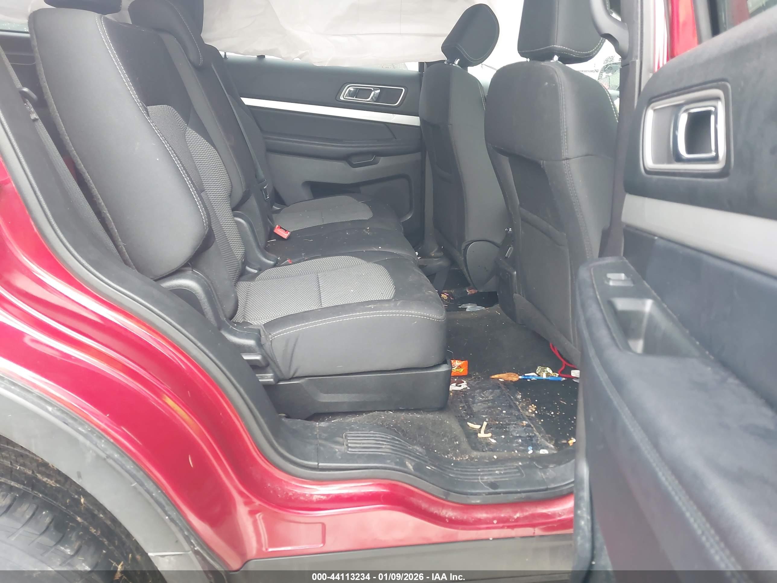 FORD EXPLORER image 8