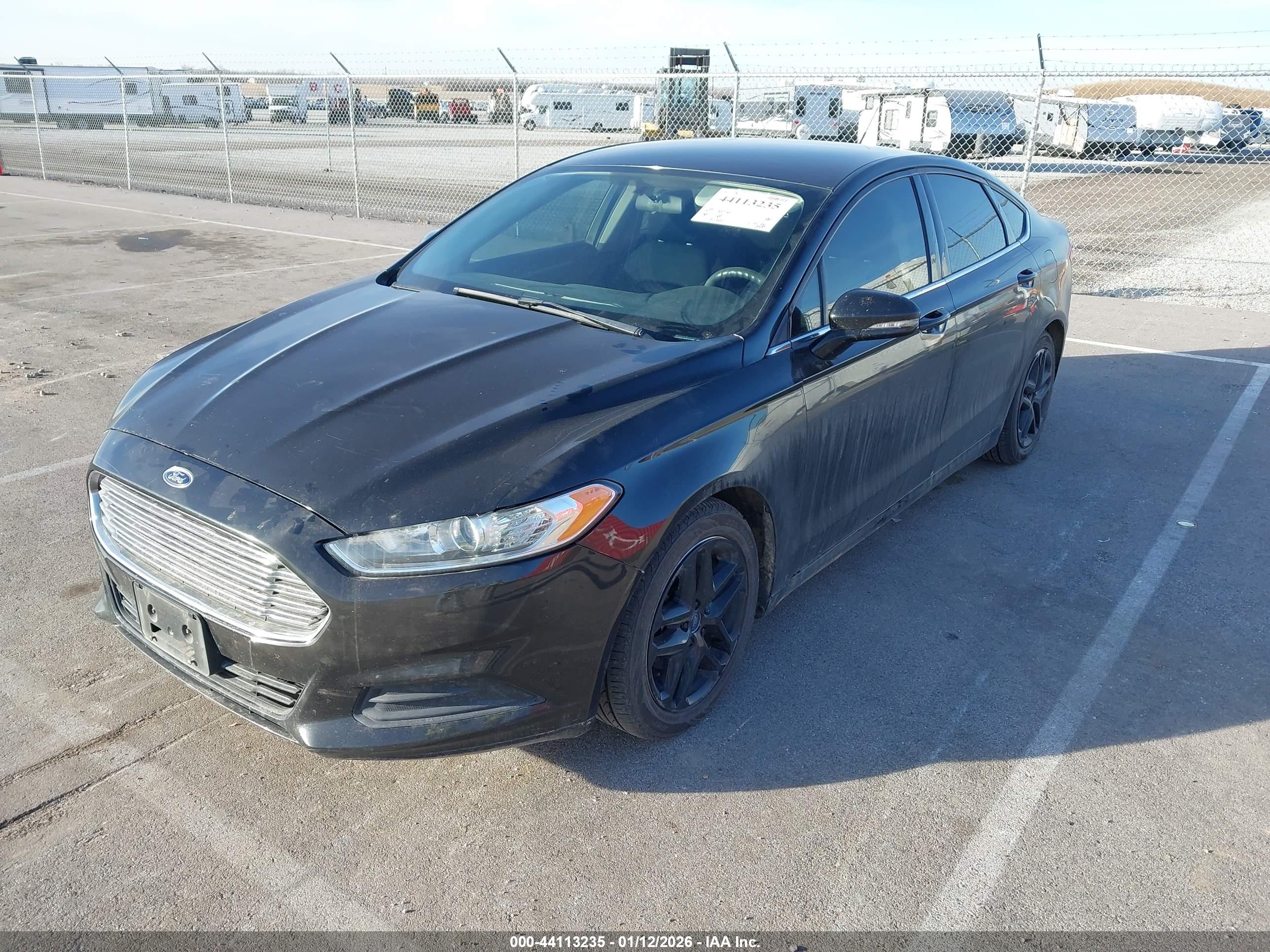 FORD FUSION image 2