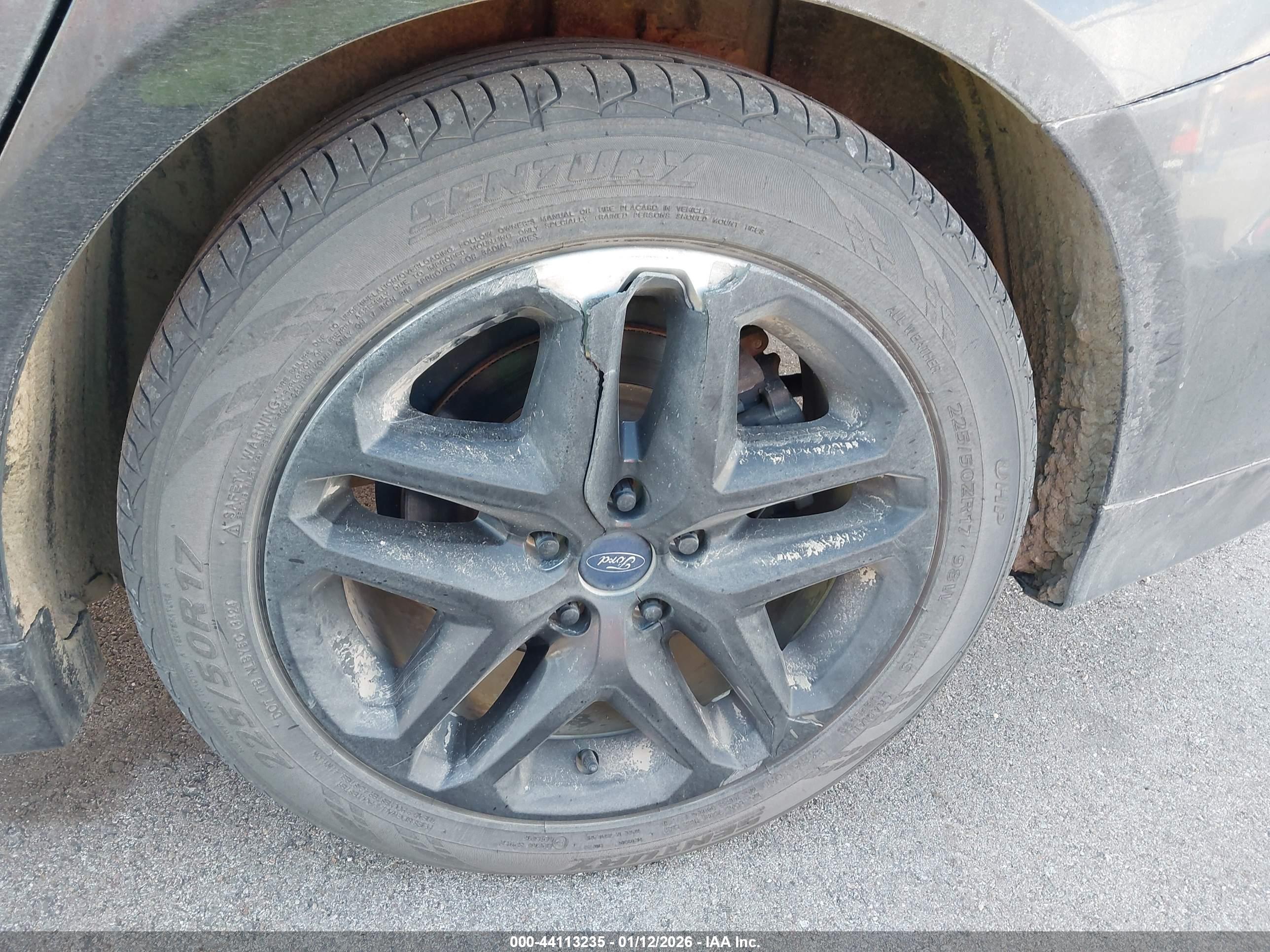 FORD FUSION image 6