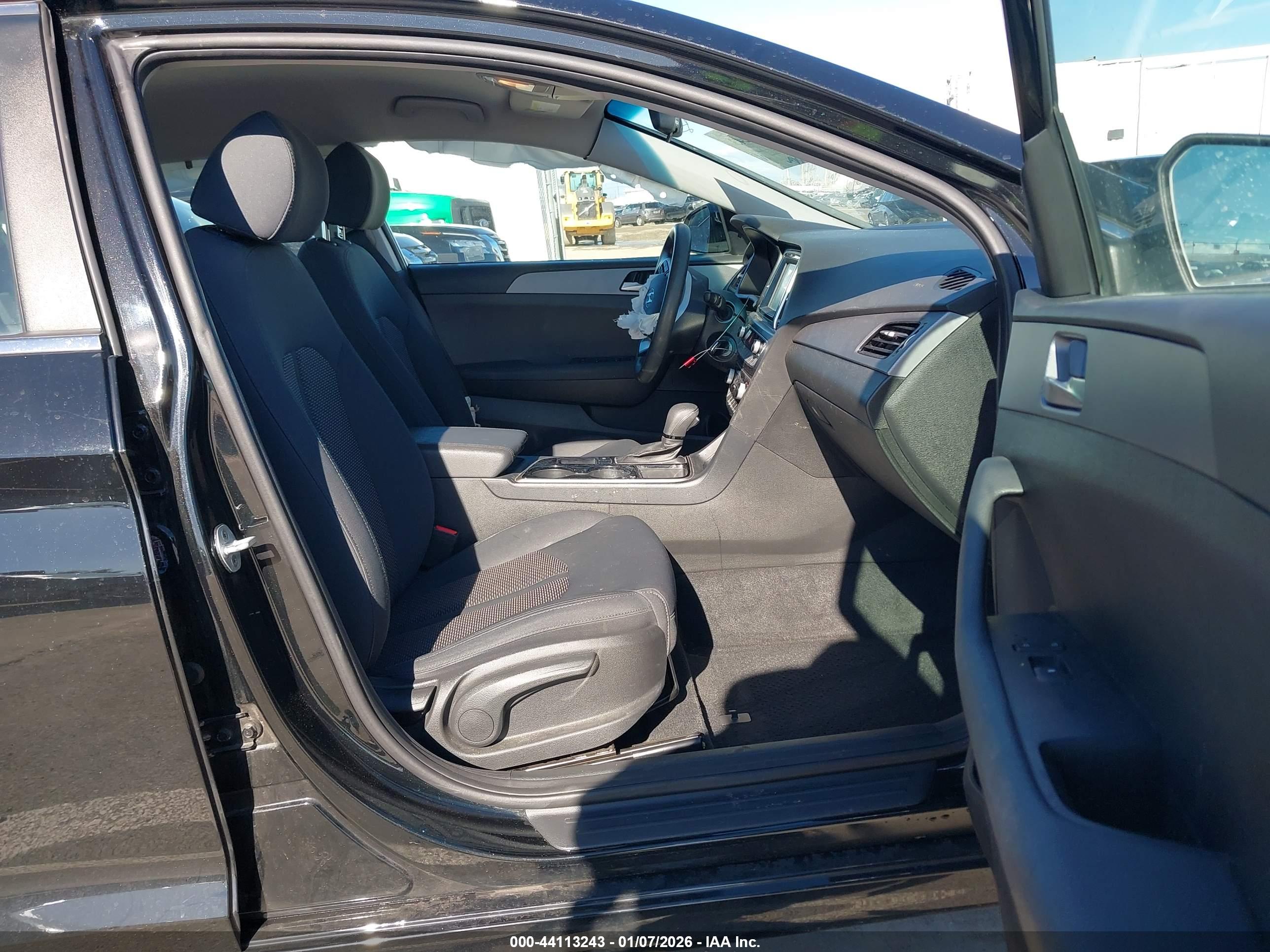 HYUNDAI SONATA image 5