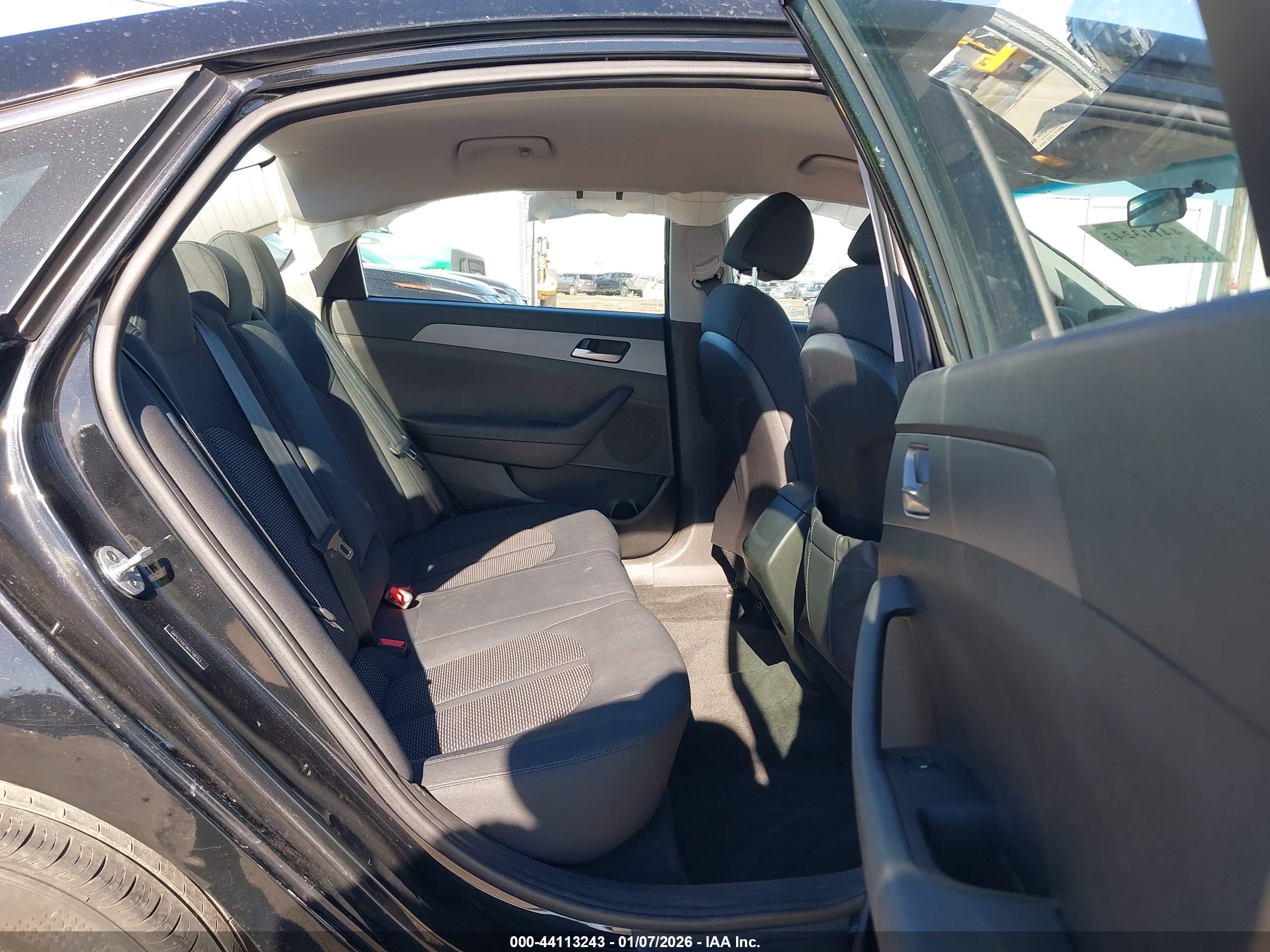 HYUNDAI SONATA image 8