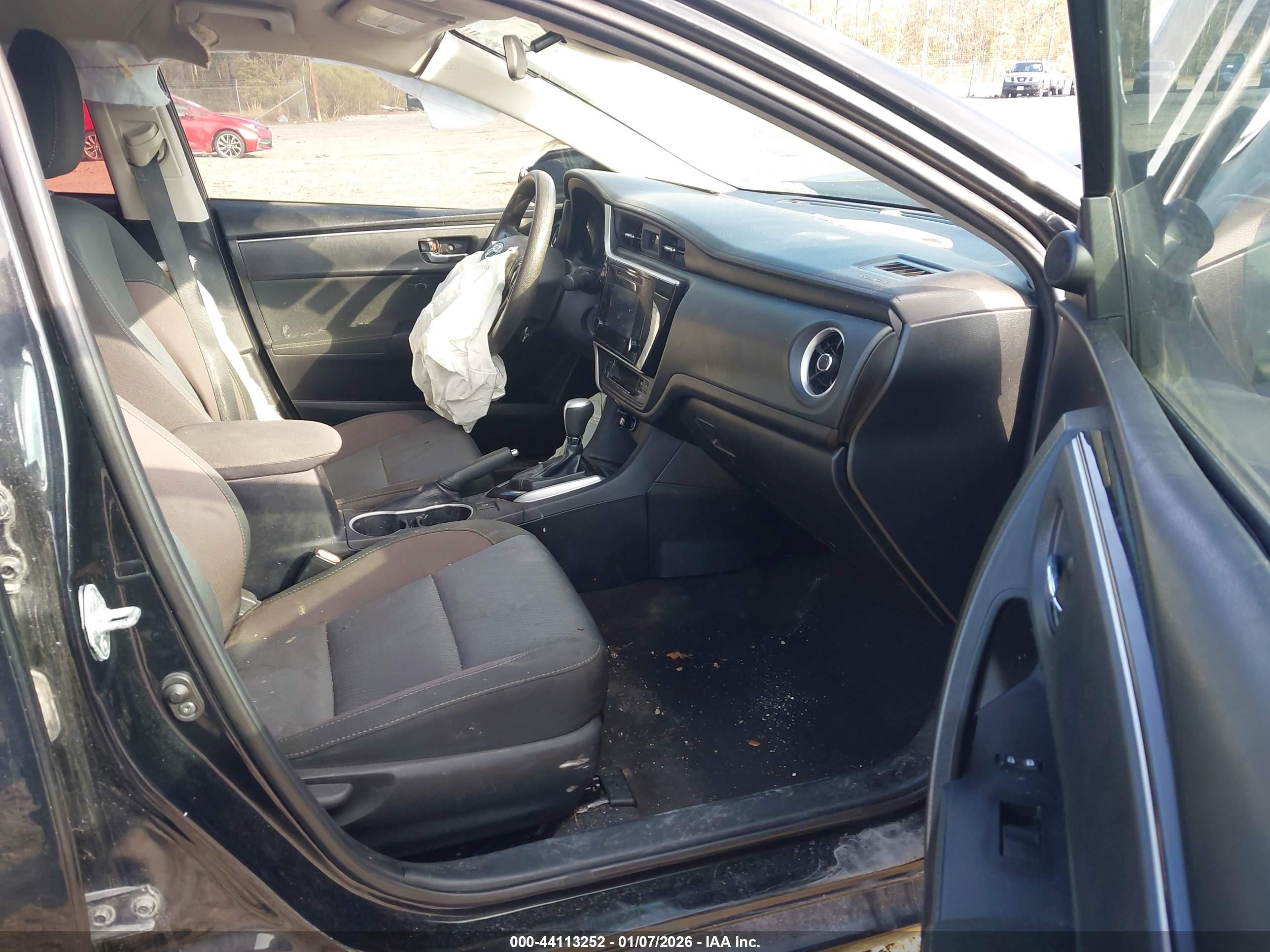 TOYOTA COROLLA image 5