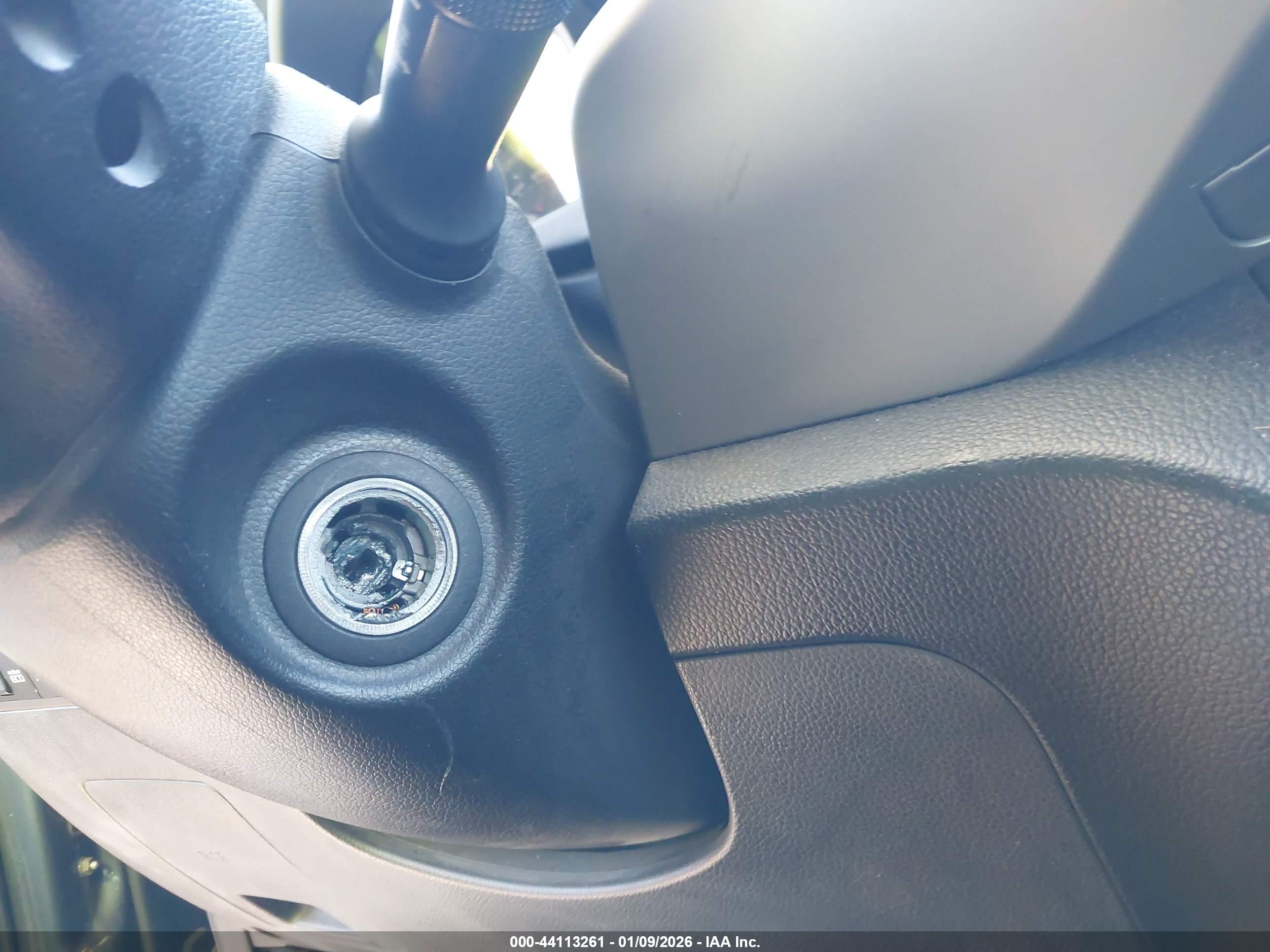 KIA SPORTAGE image 6