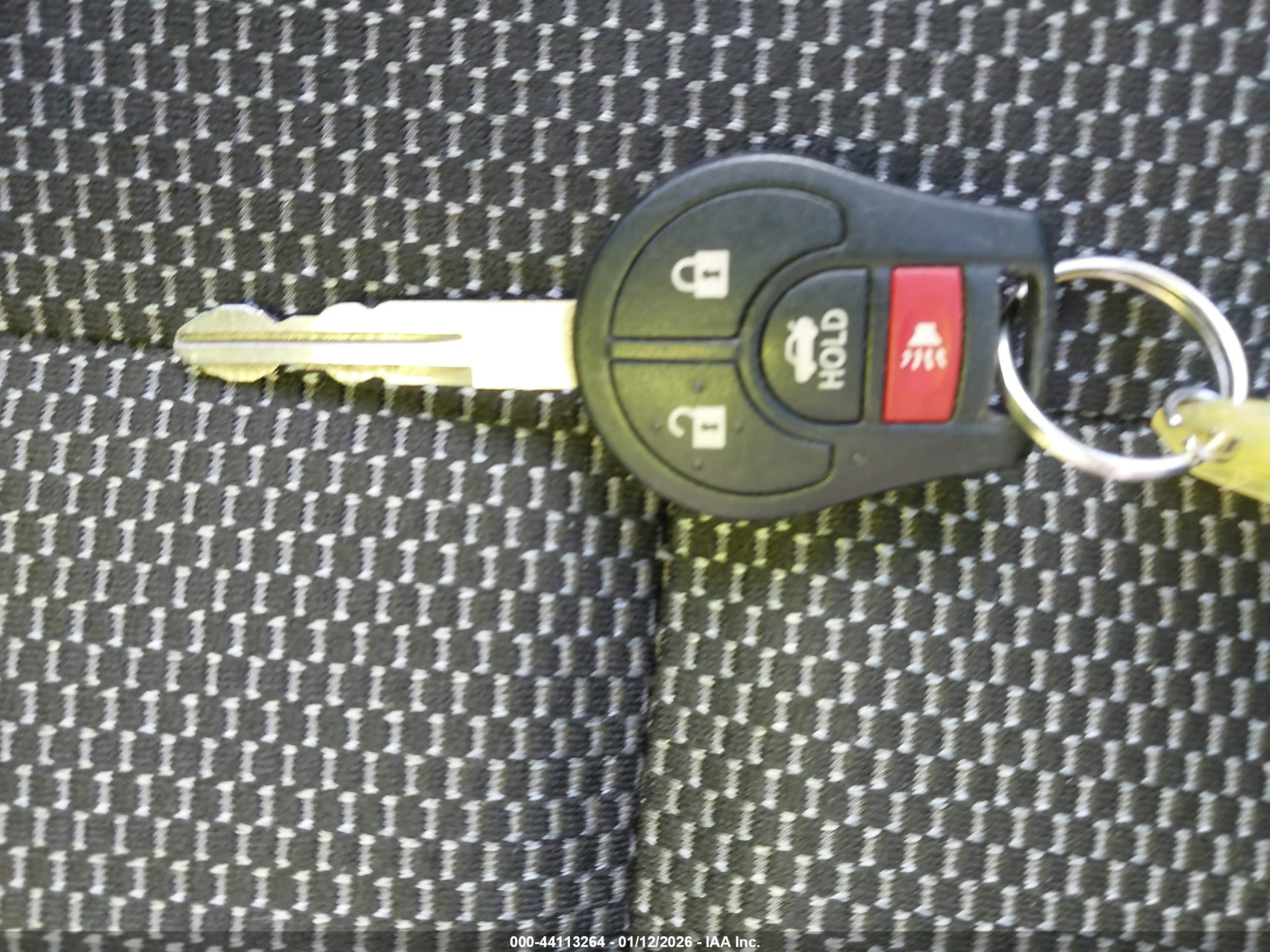 NISSAN VERSA image 11