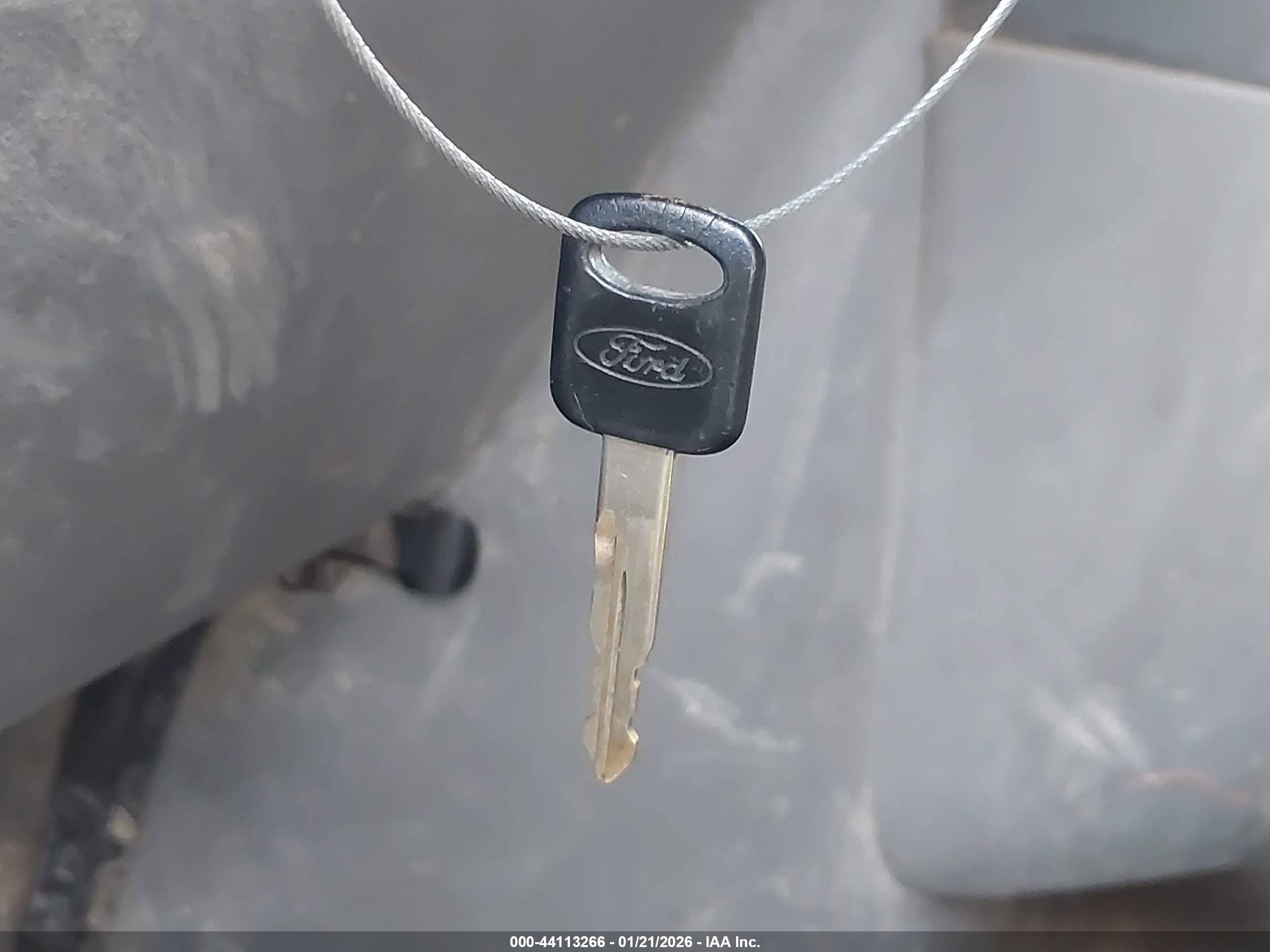 FORD E-350 image 11