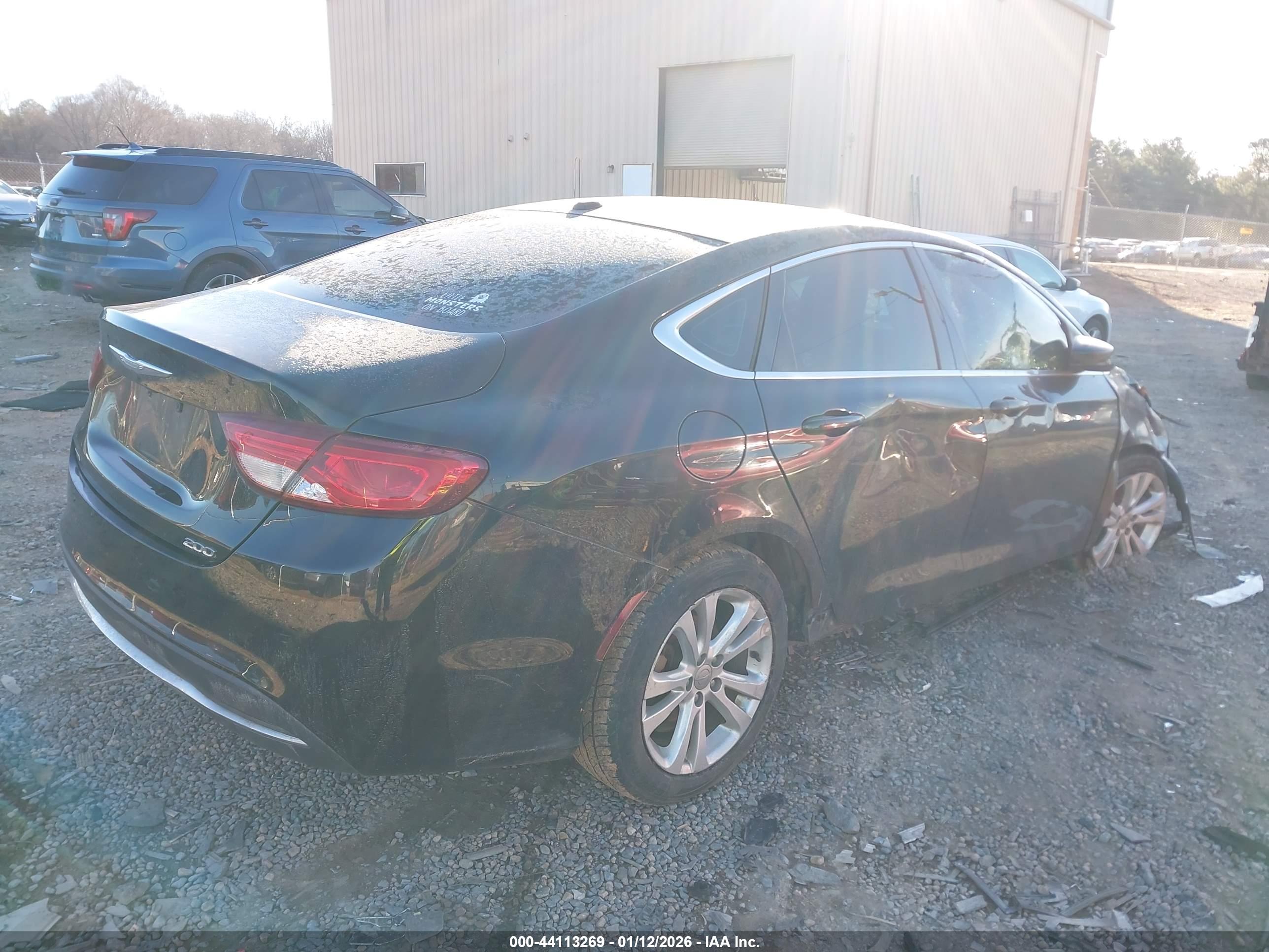 CHRYSLER 200 image 4