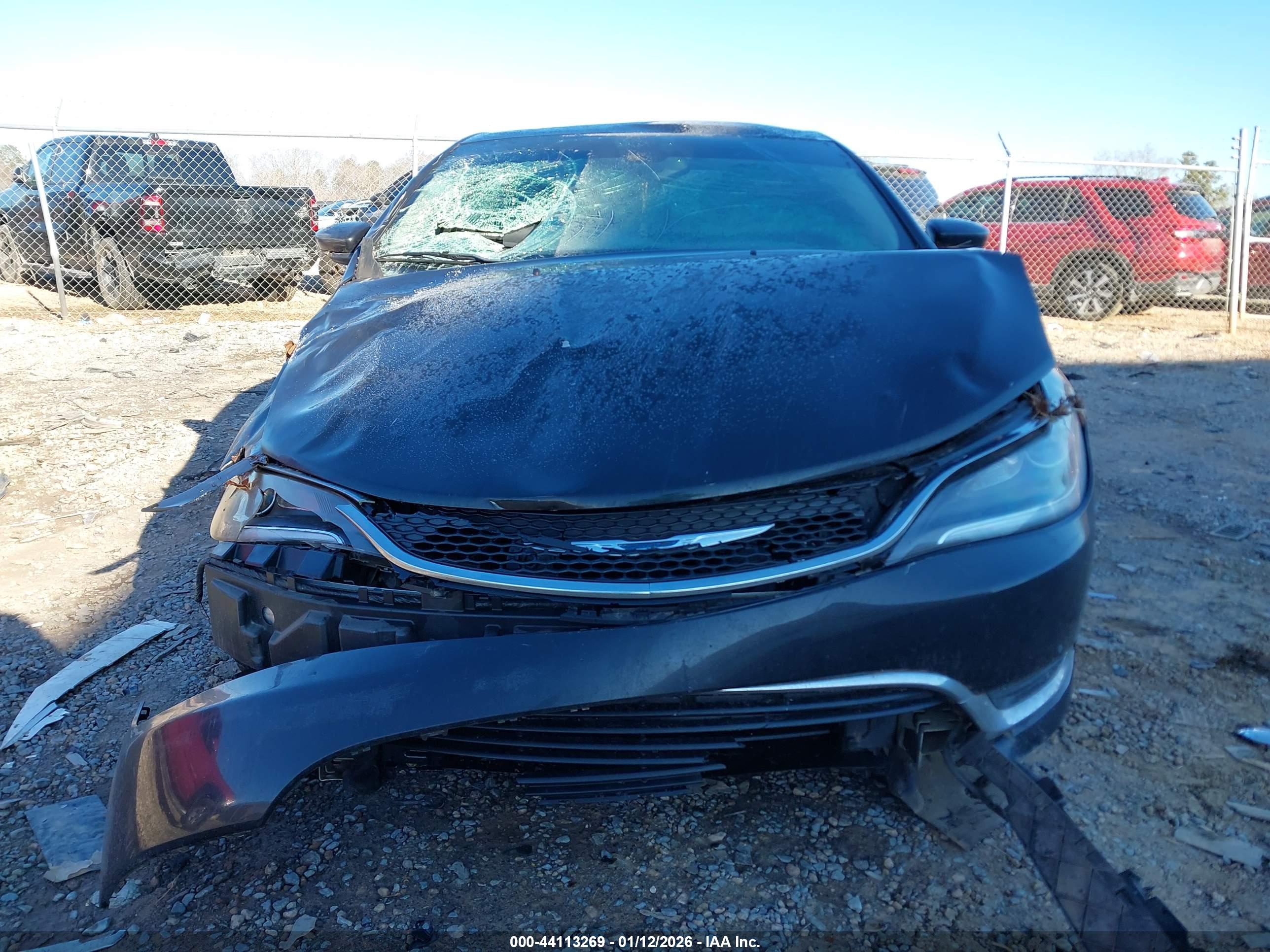 CHRYSLER 200 image 6
