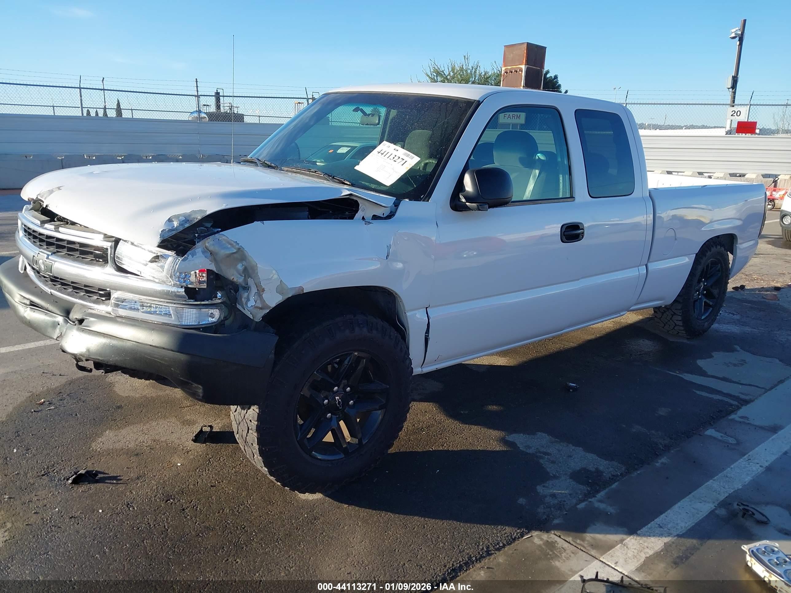 CHEVROLET SILVERADO image 2