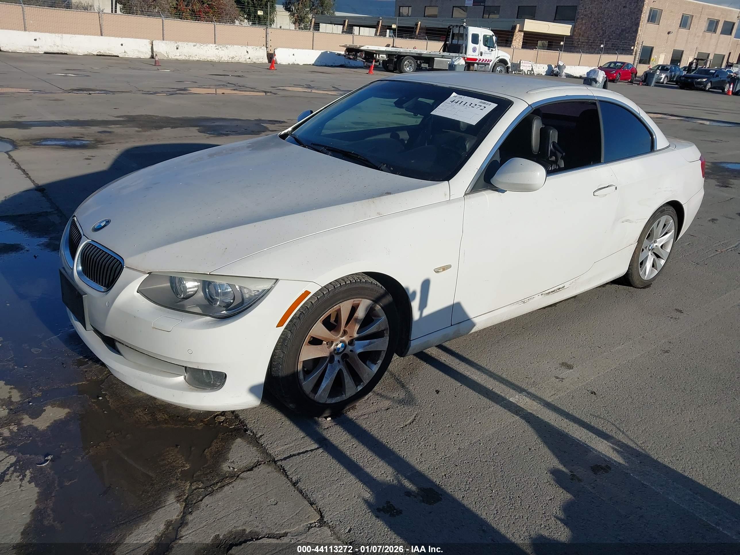 BMW 328I image 2