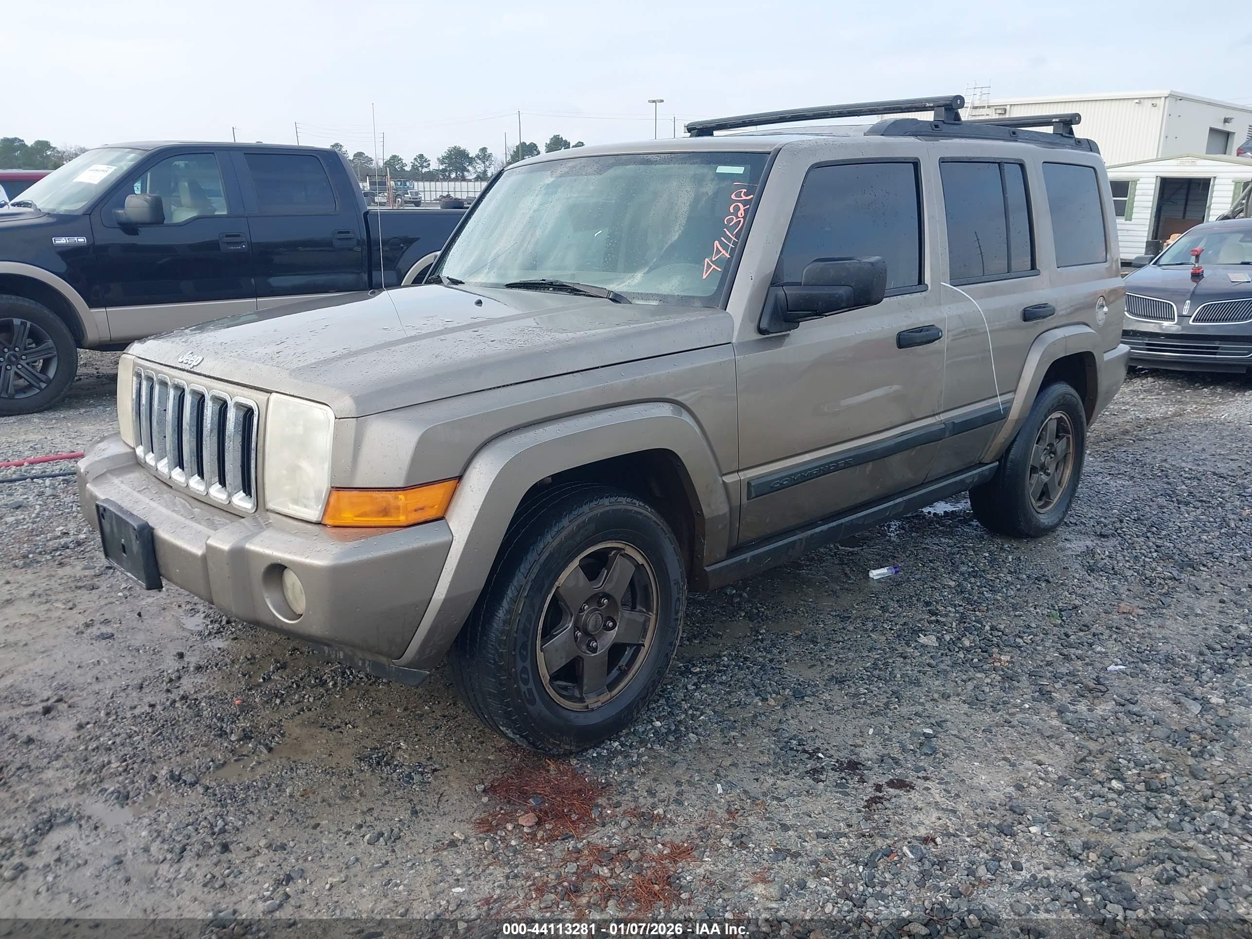 JEEP COMMANDER image 2