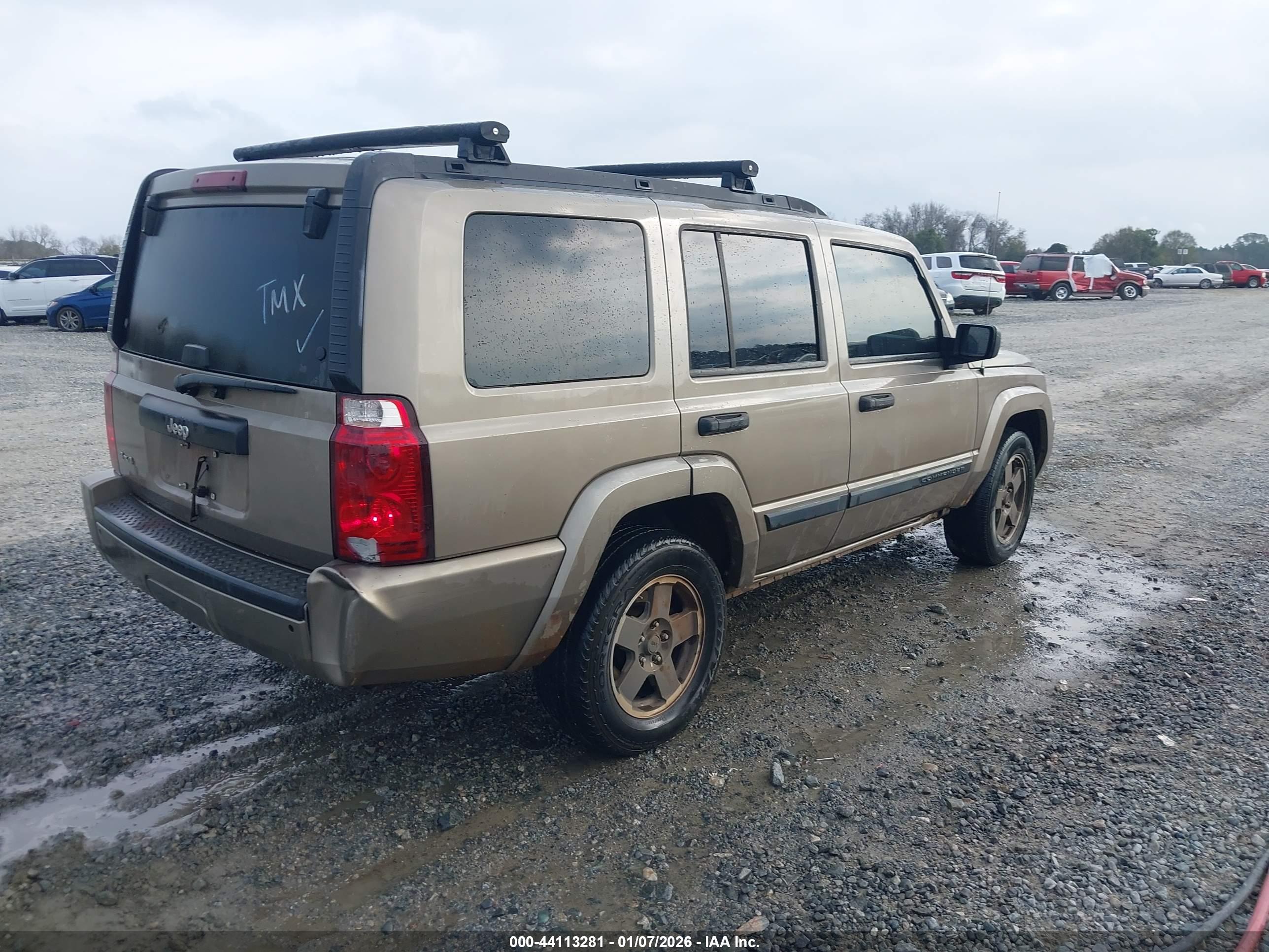 JEEP COMMANDER image 4