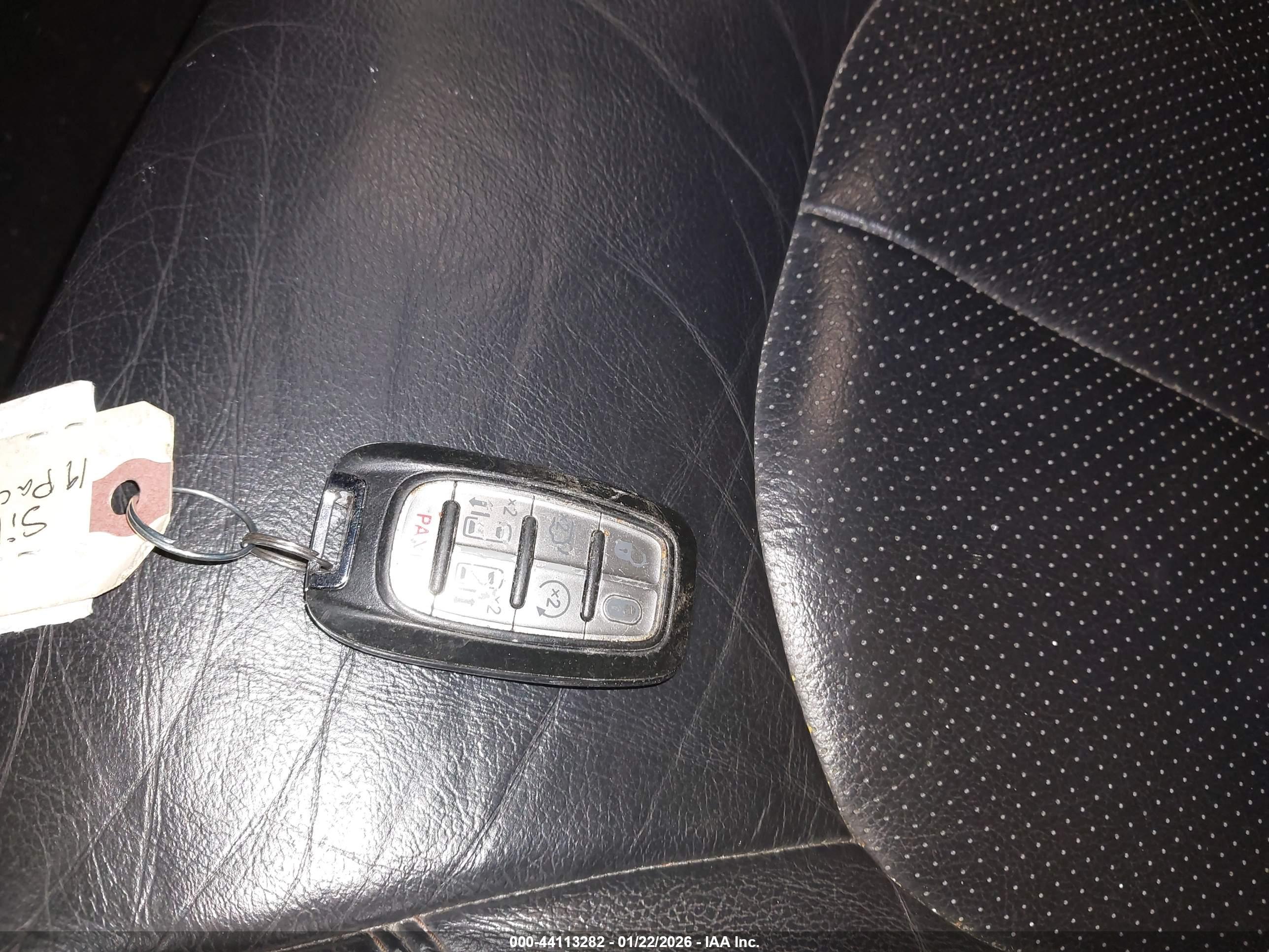 CHRYSLER PACIFICA image 11