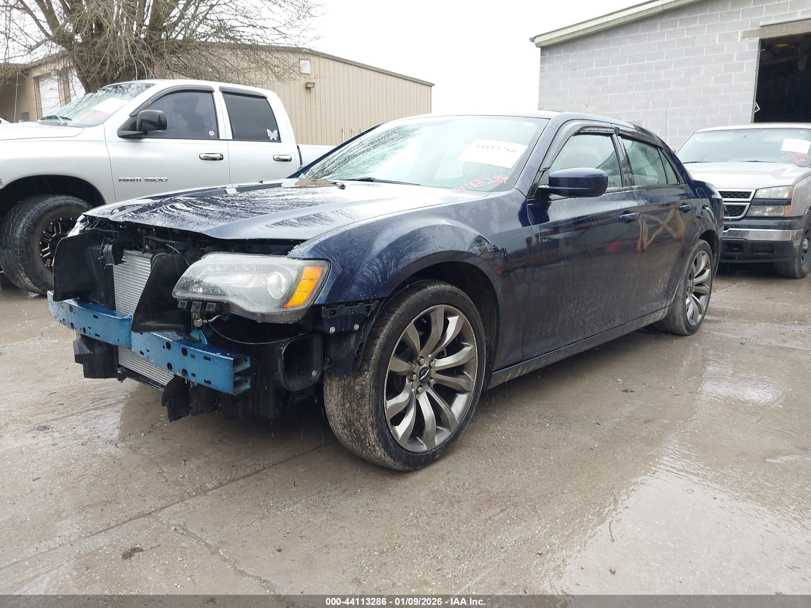 CHRYSLER 300 image 2