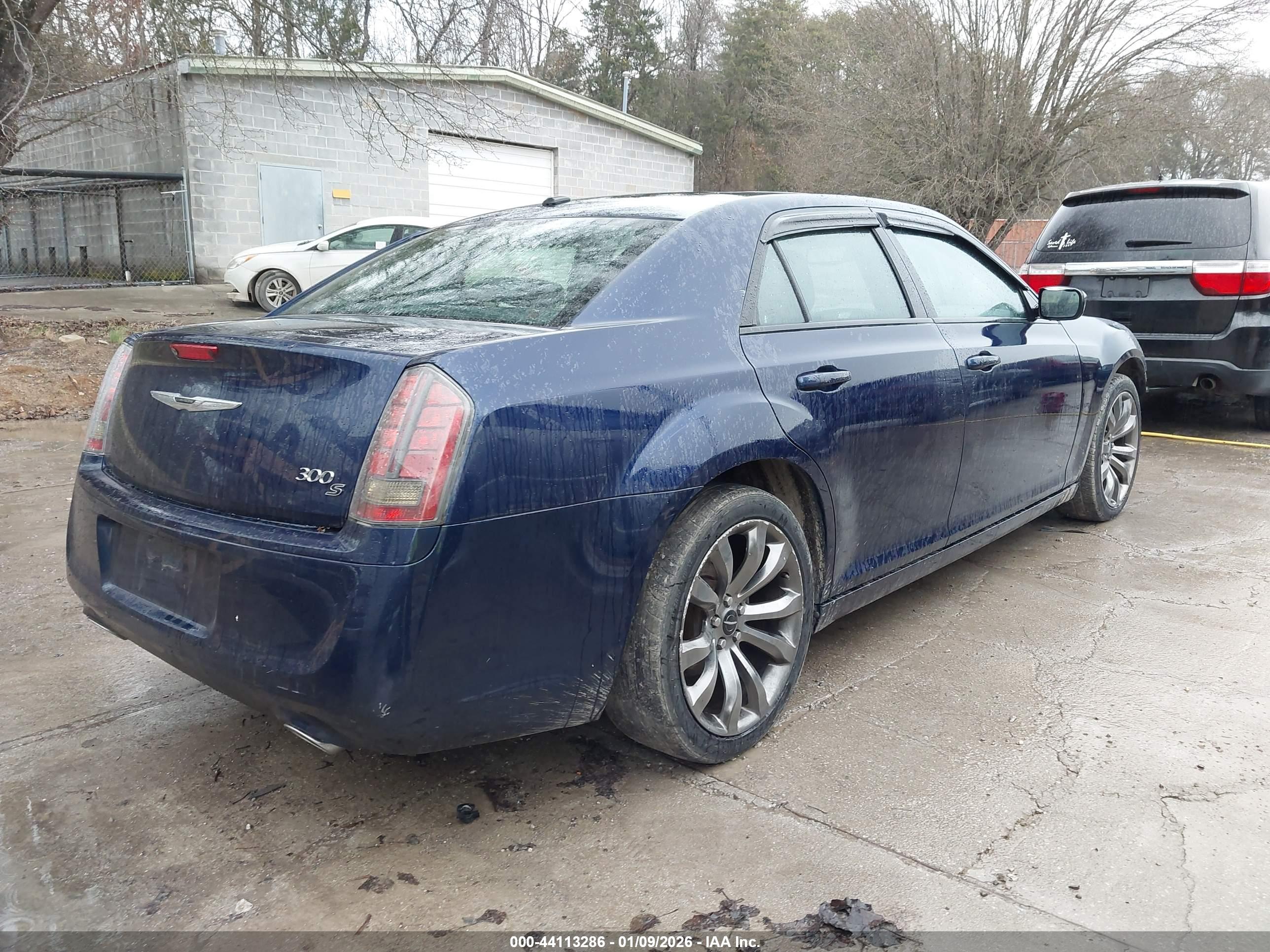 CHRYSLER 300 image 4