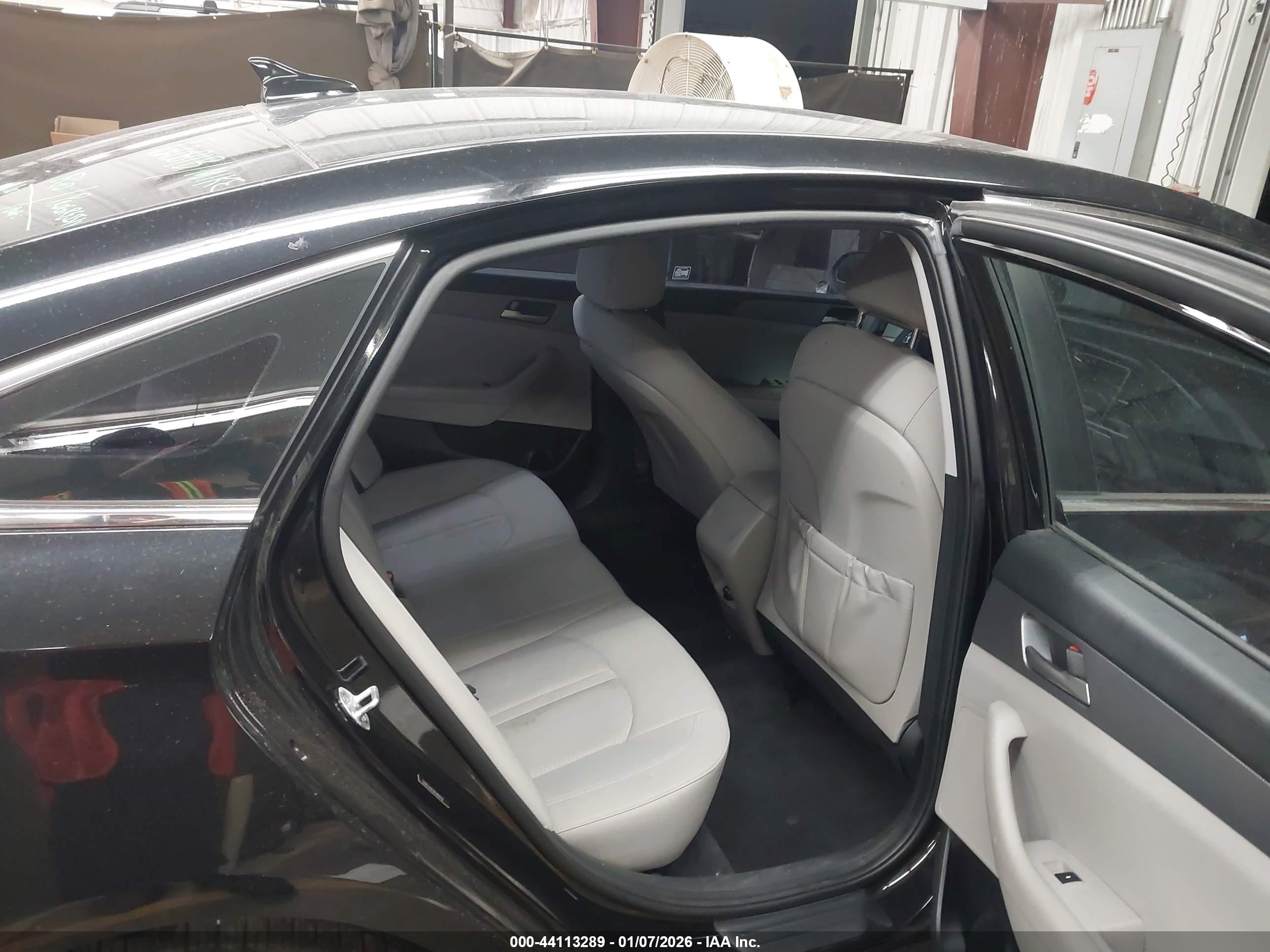 HYUNDAI SONATA image 8