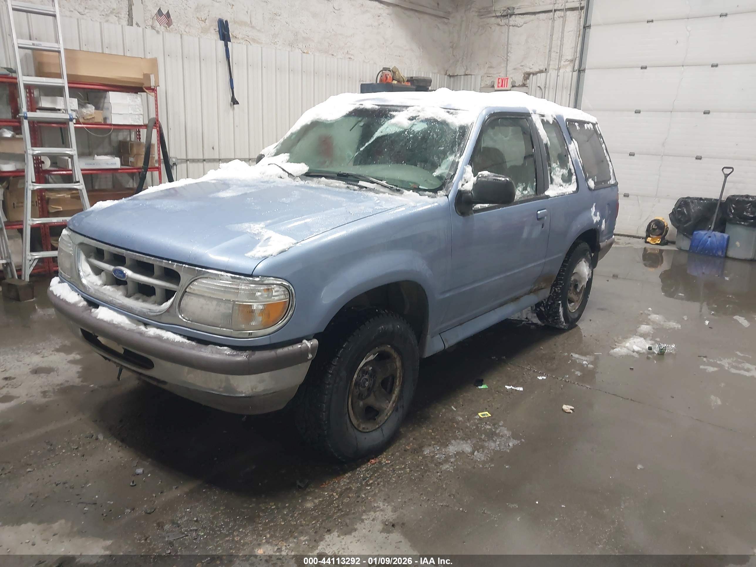 FORD EXPLORER image 2