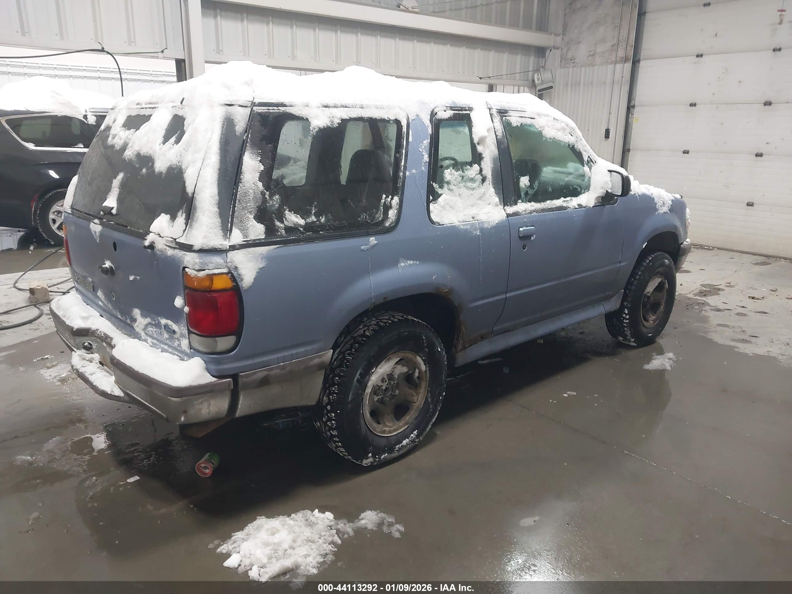 FORD EXPLORER image 4