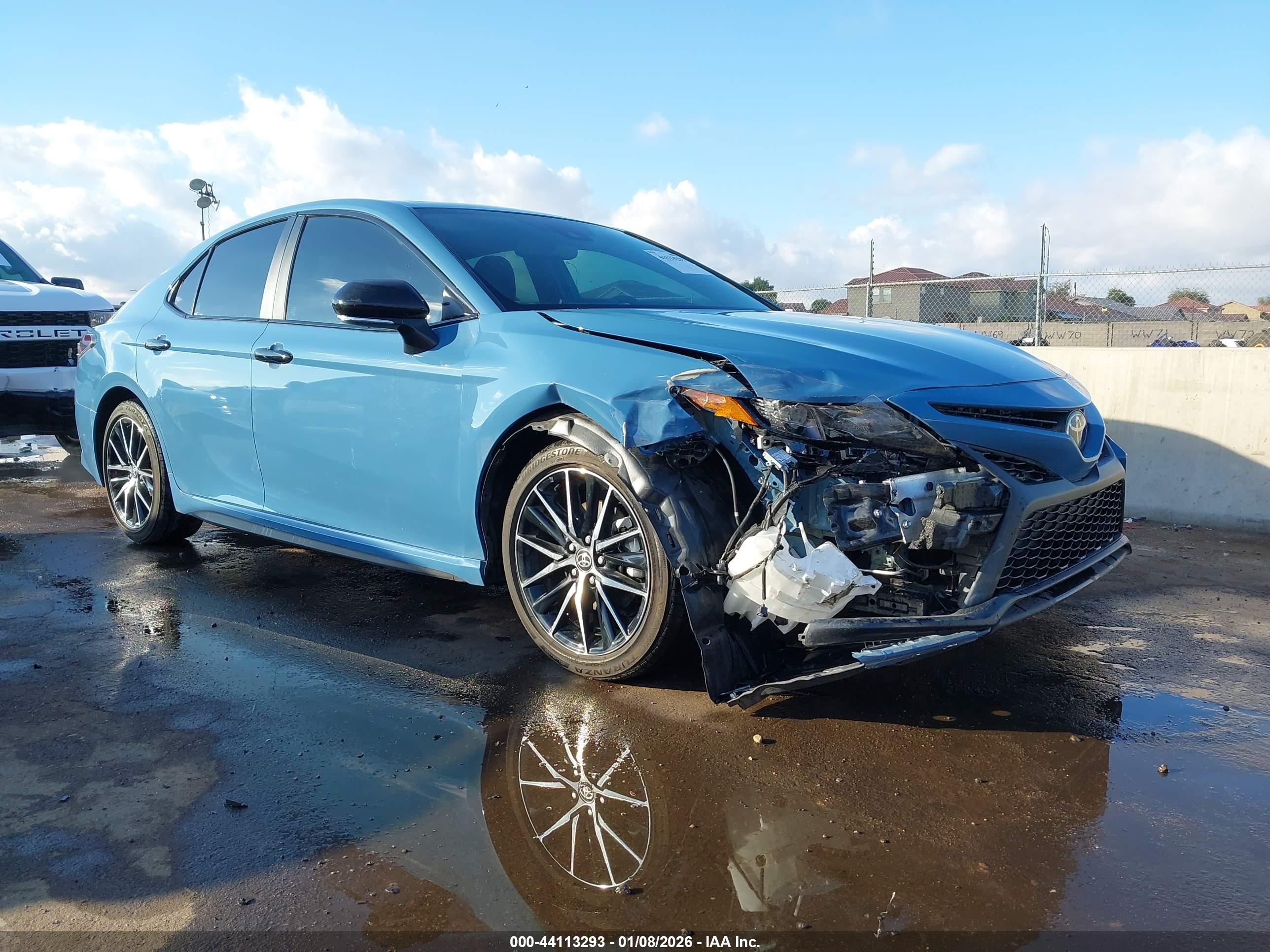 TOYOTA CAMRY image 6