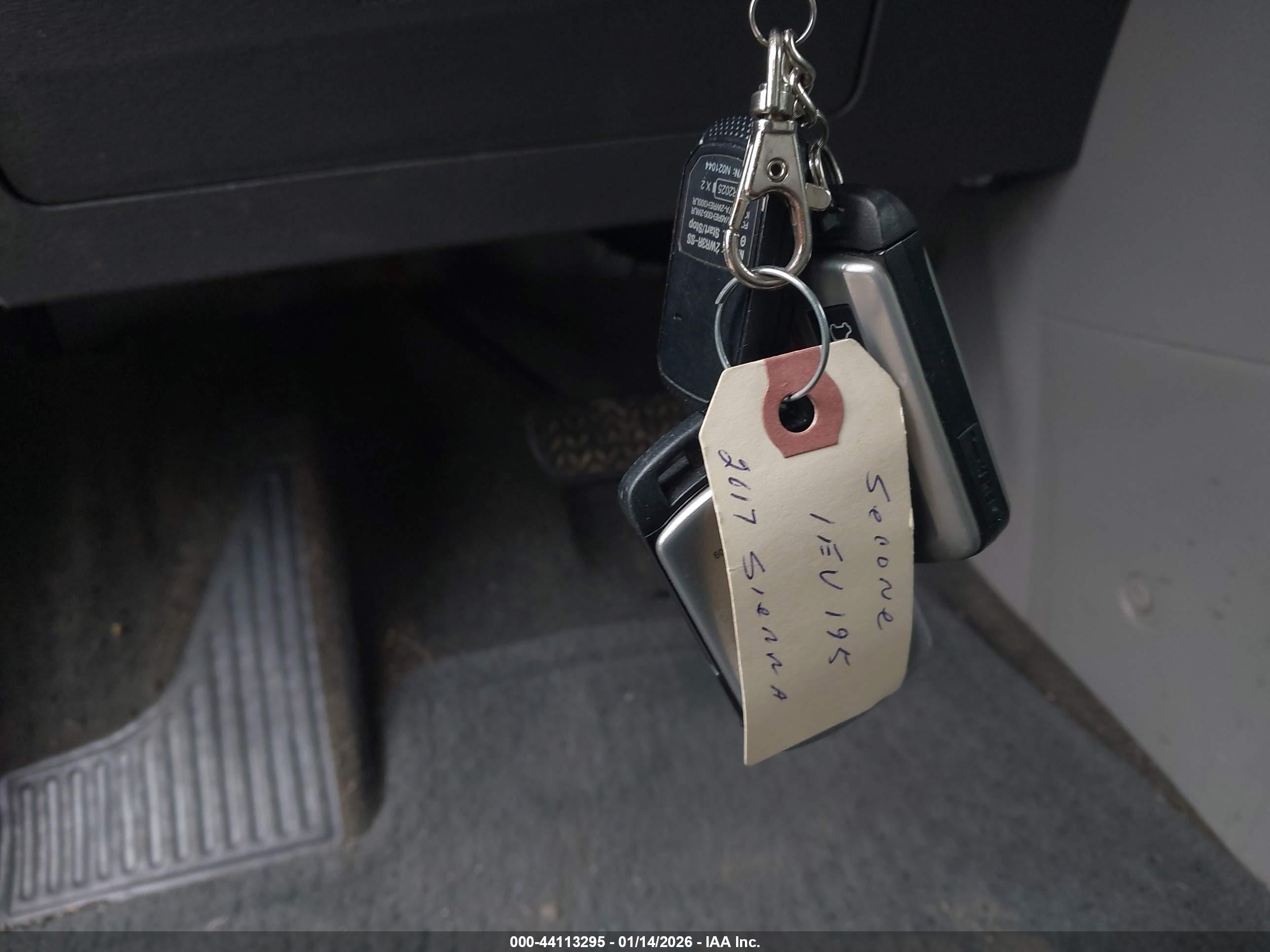 TOYOTA SIENNA image 11