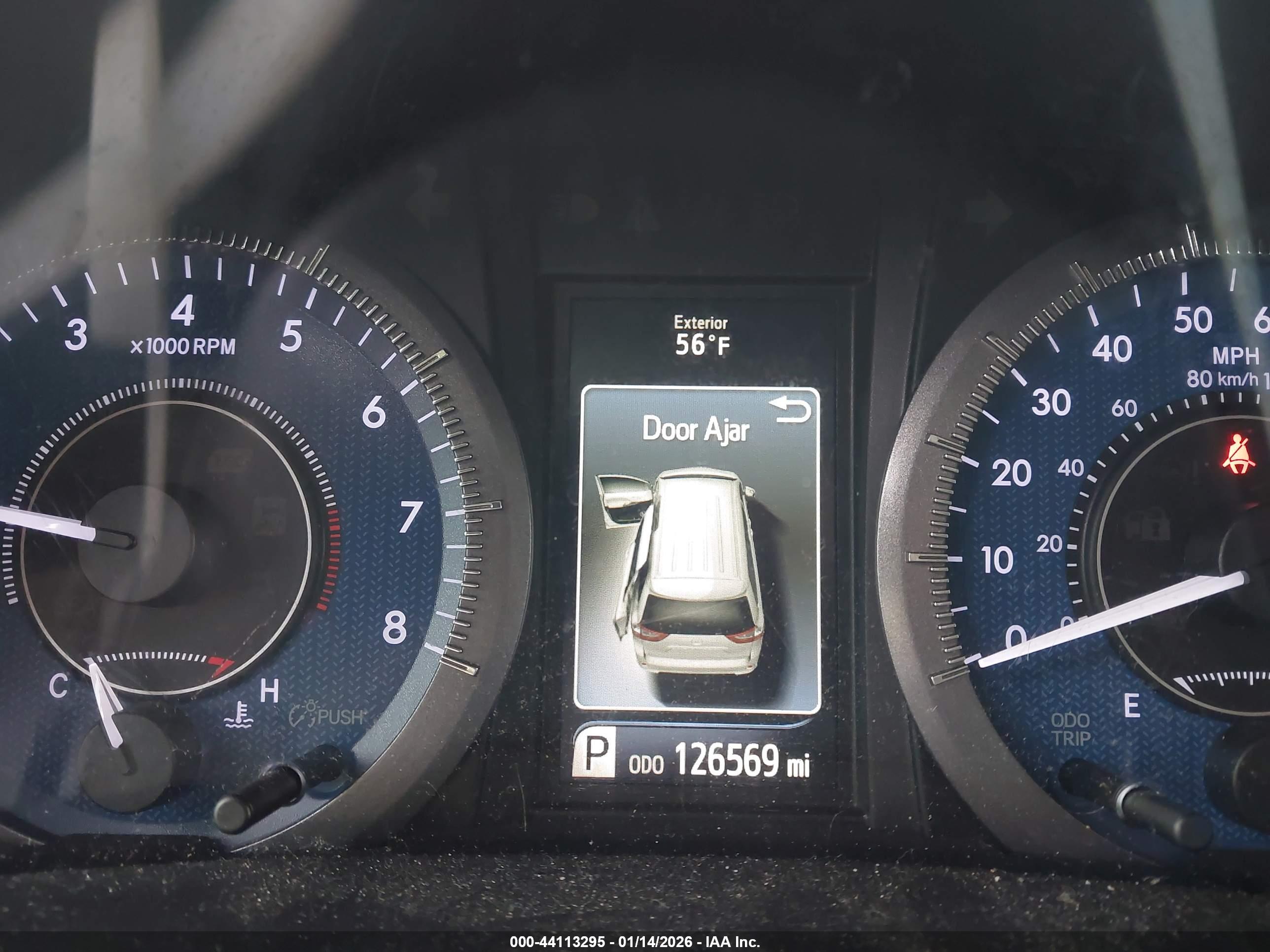 TOYOTA SIENNA image 7