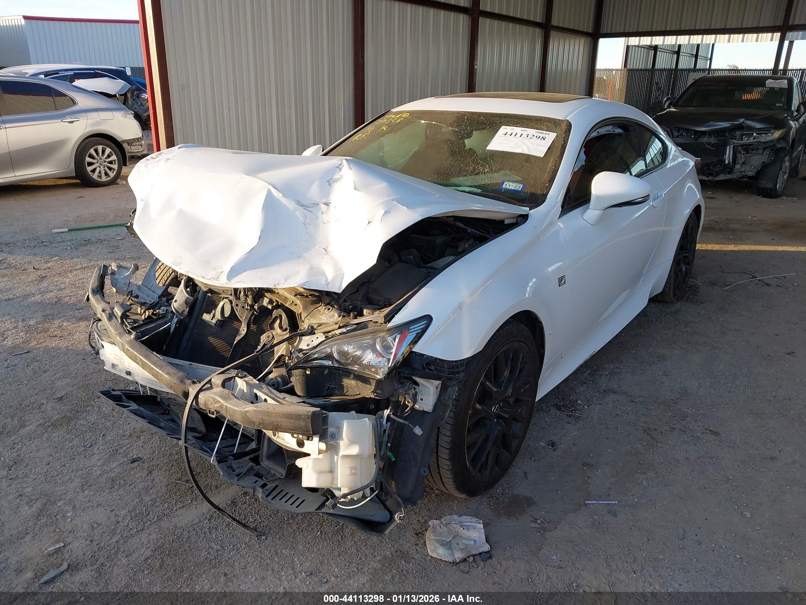LEXUS RC image 2
