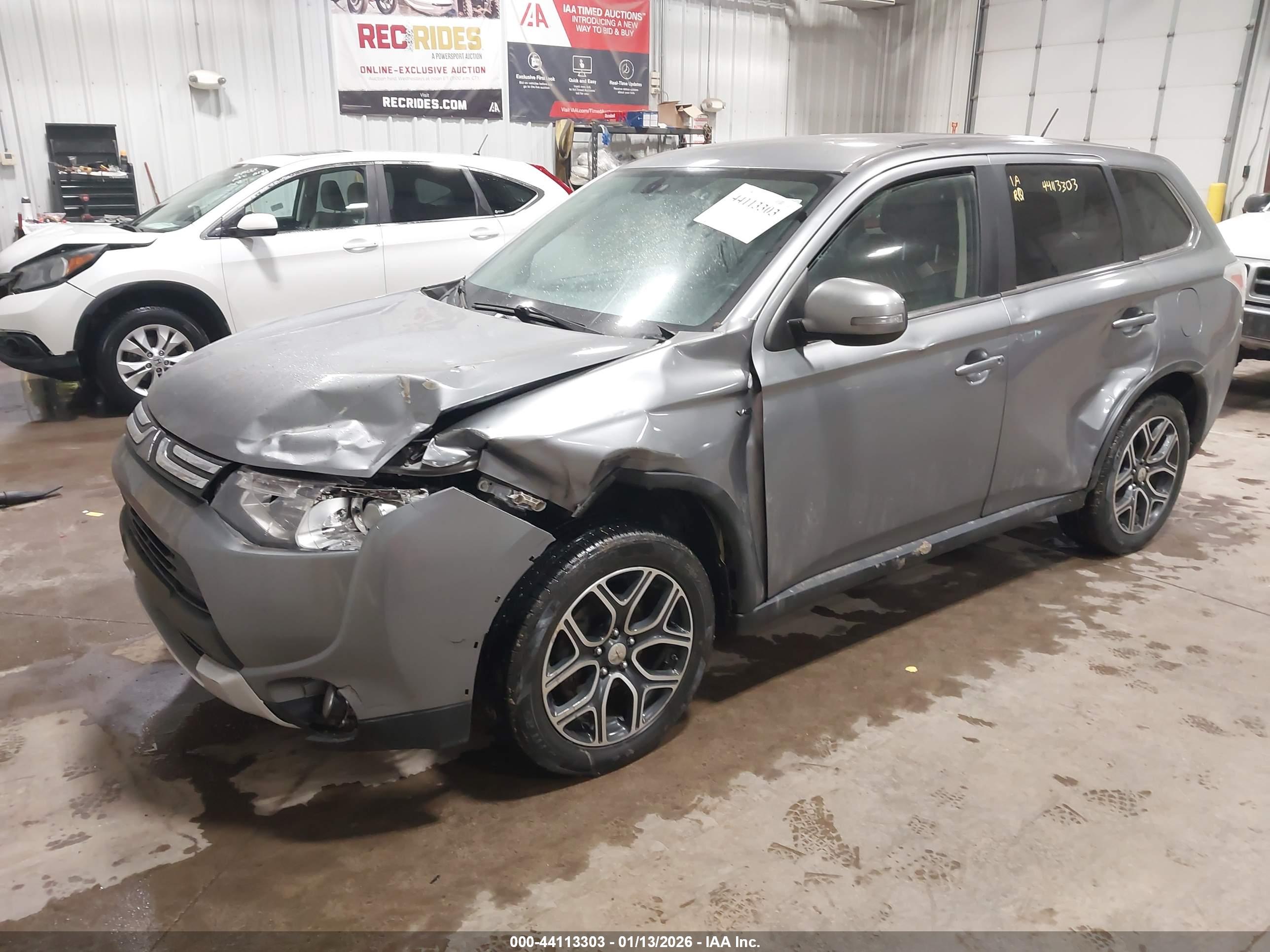 MITSUBISHI OUTLANDER image 2