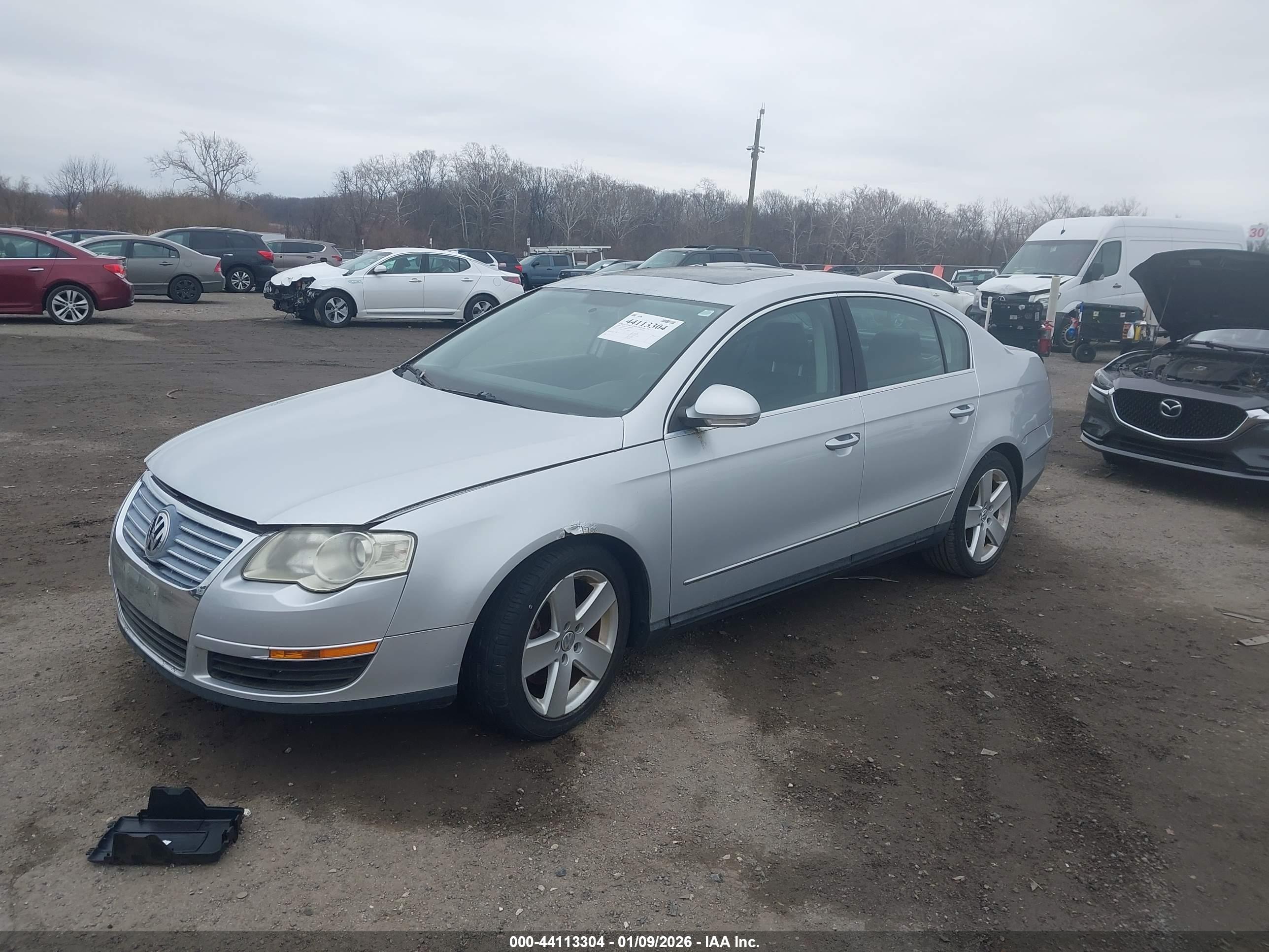 VOLKSWAGEN PASSAT image 2