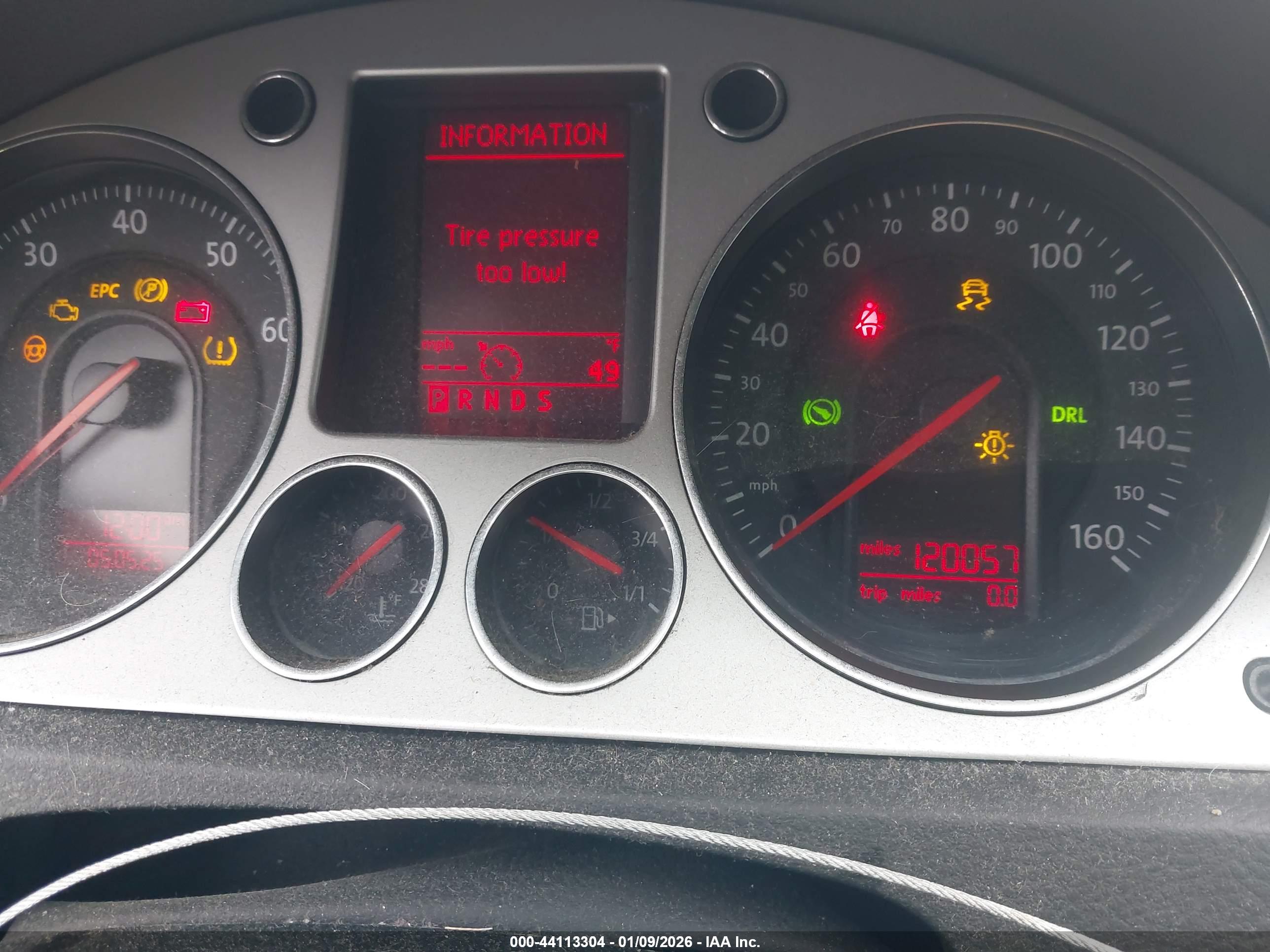 VOLKSWAGEN PASSAT image 7