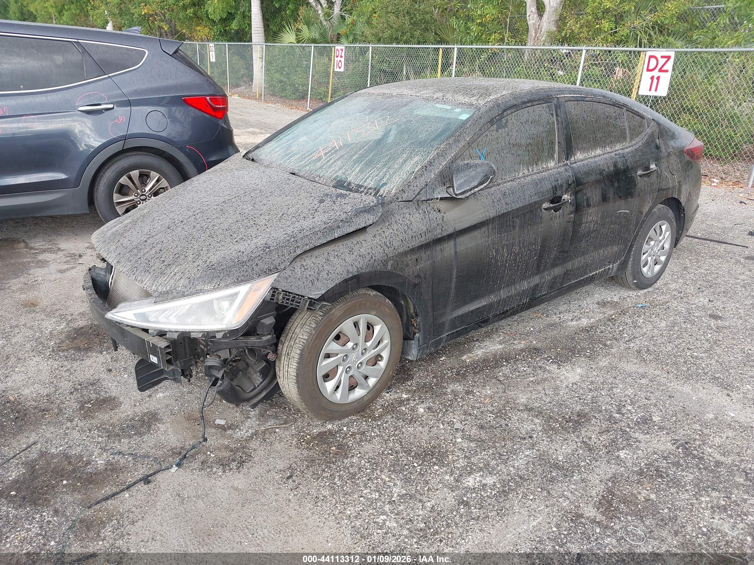 HYUNDAI ELANTRA image 2