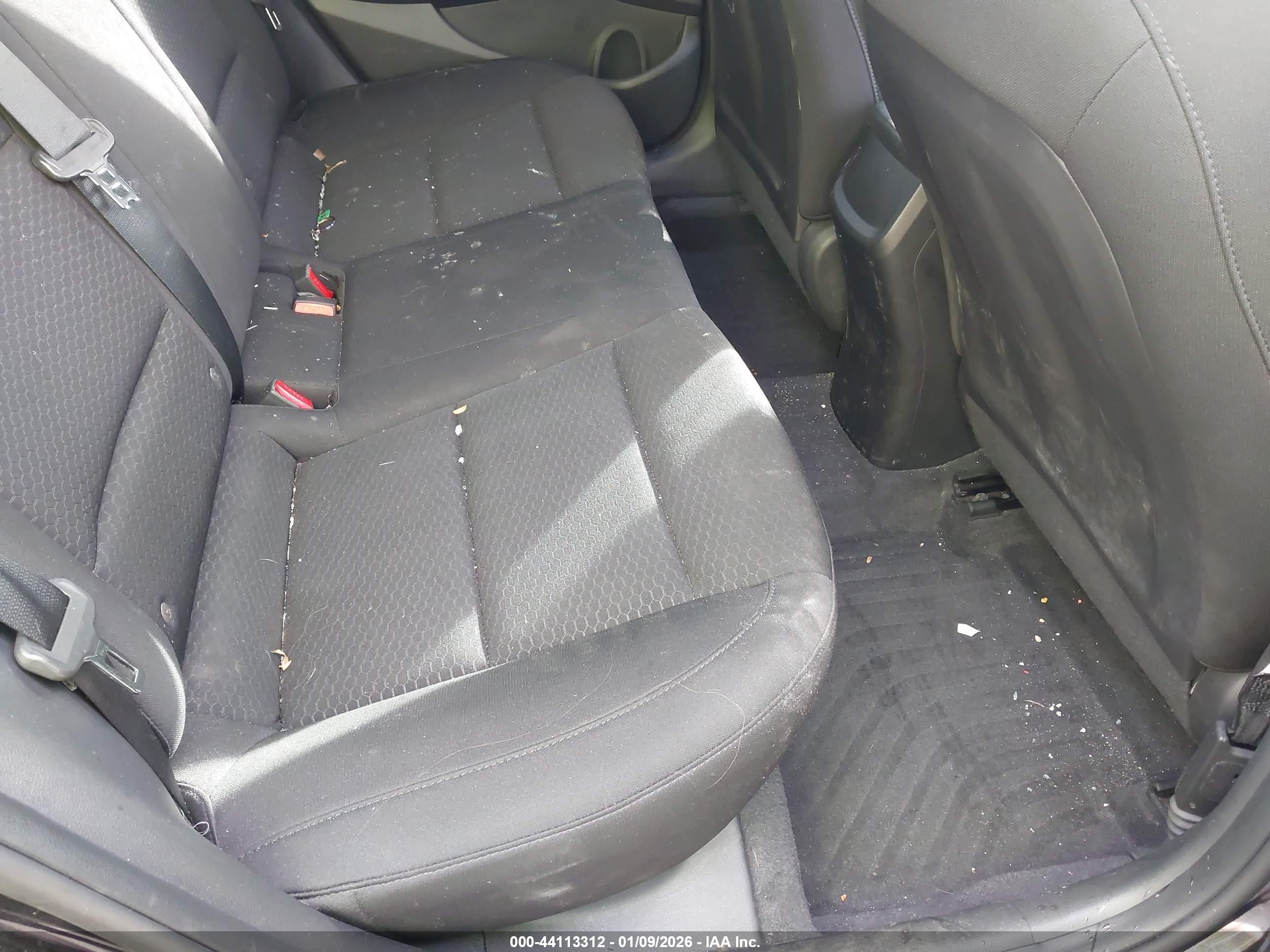 HYUNDAI ELANTRA image 8