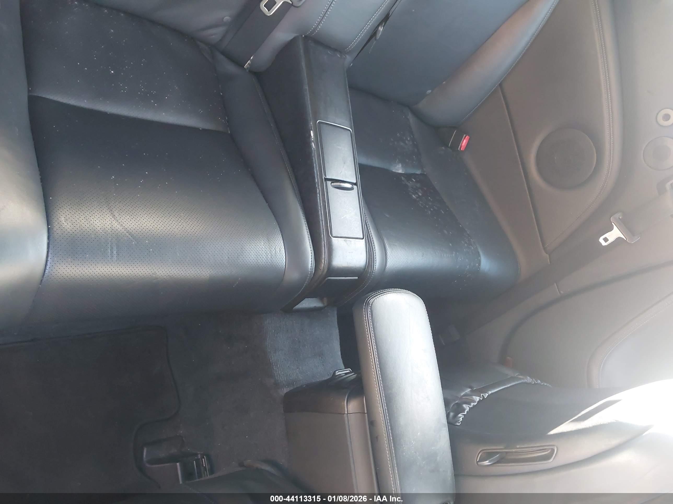 LEXUS IS image 8