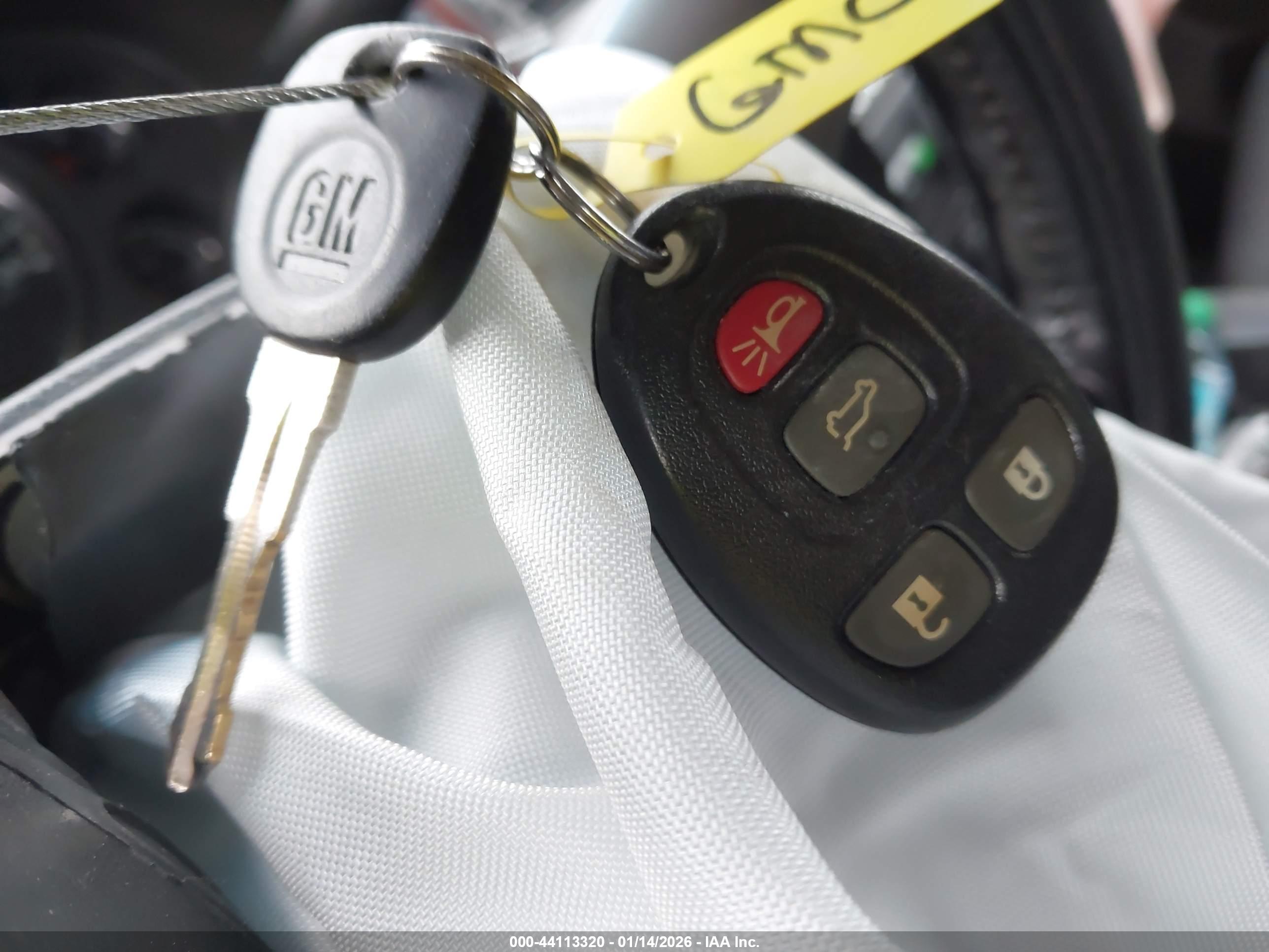 GMC YUKON image 11