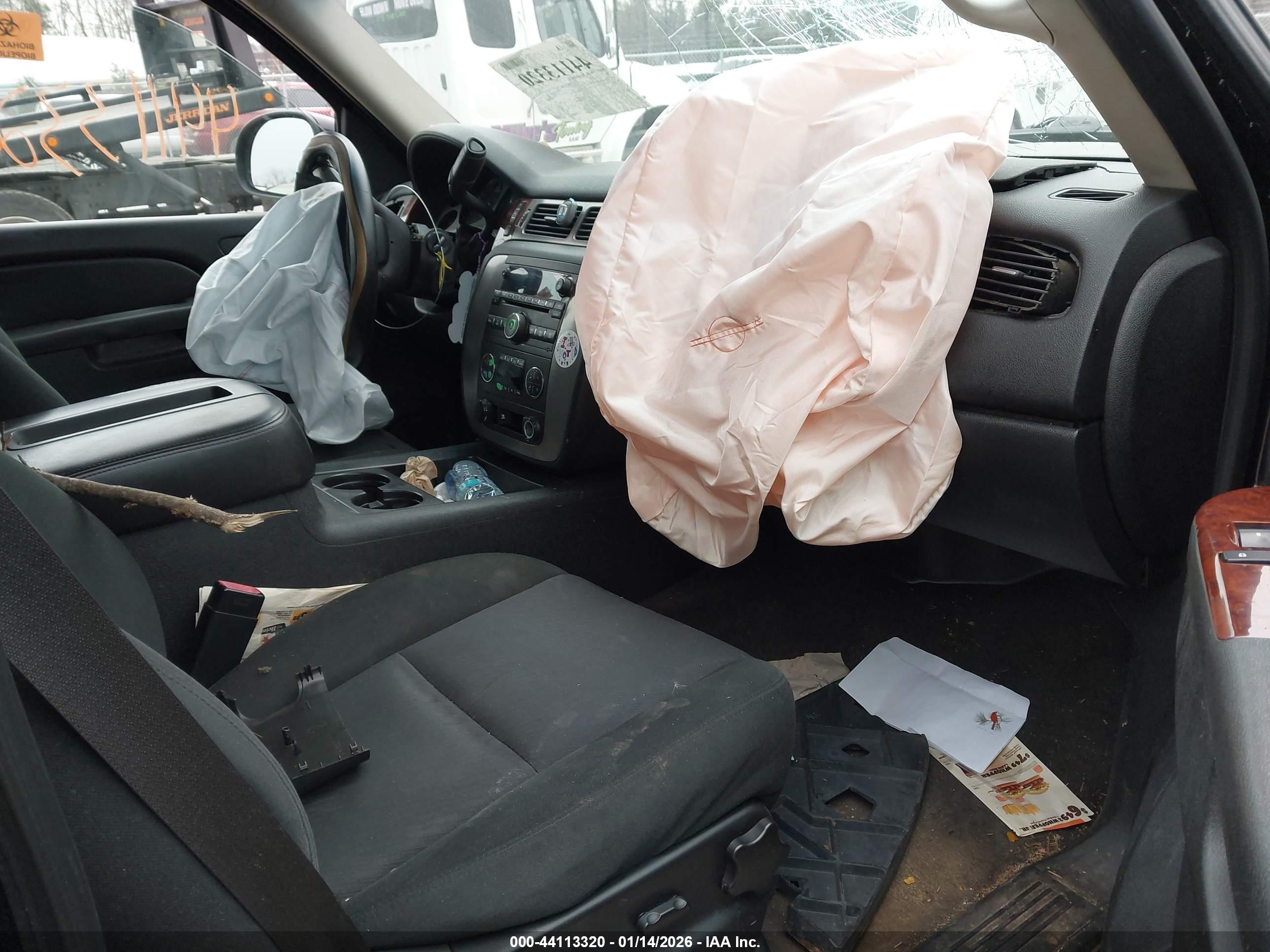 GMC YUKON image 5