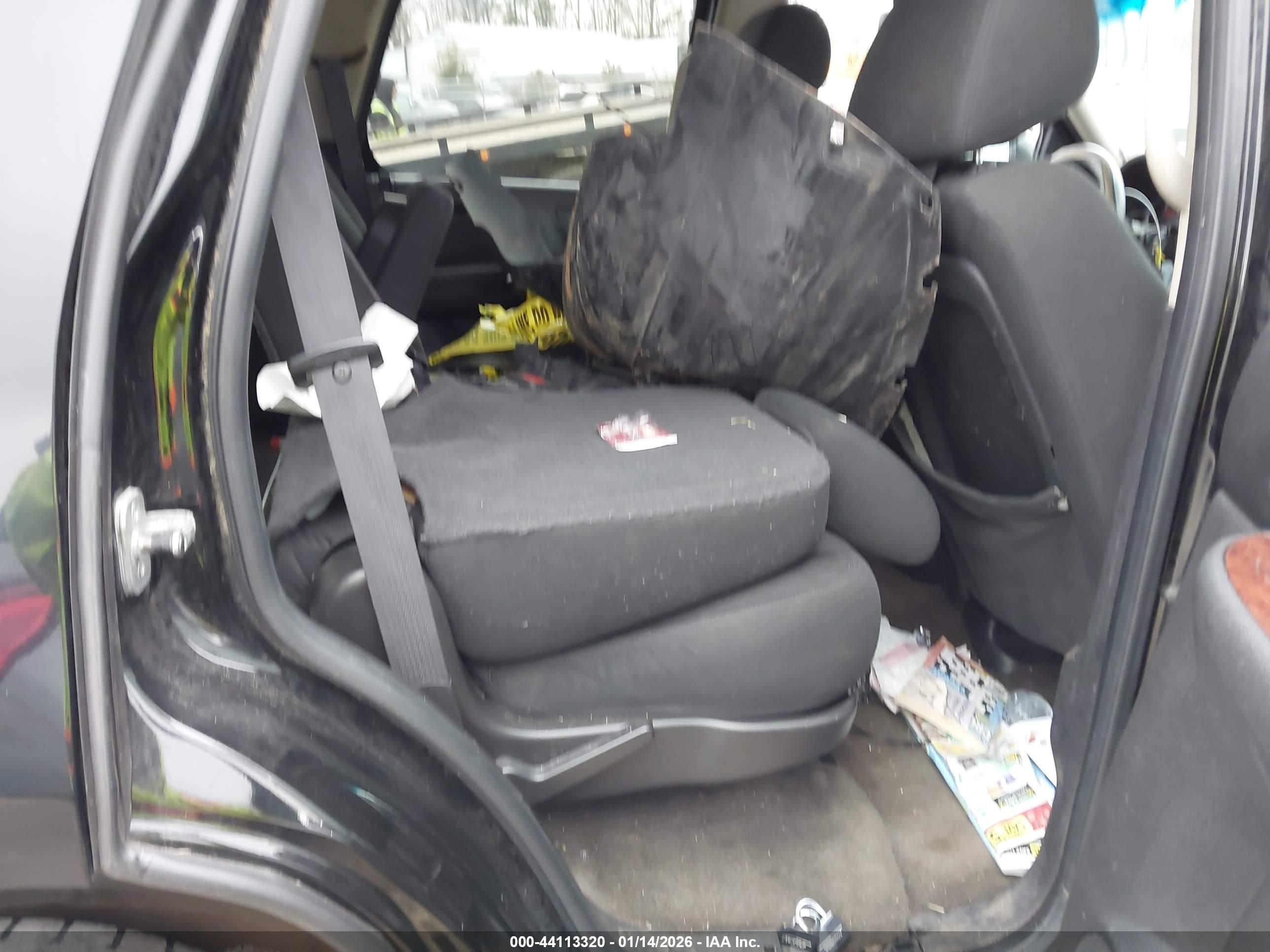 GMC YUKON image 8