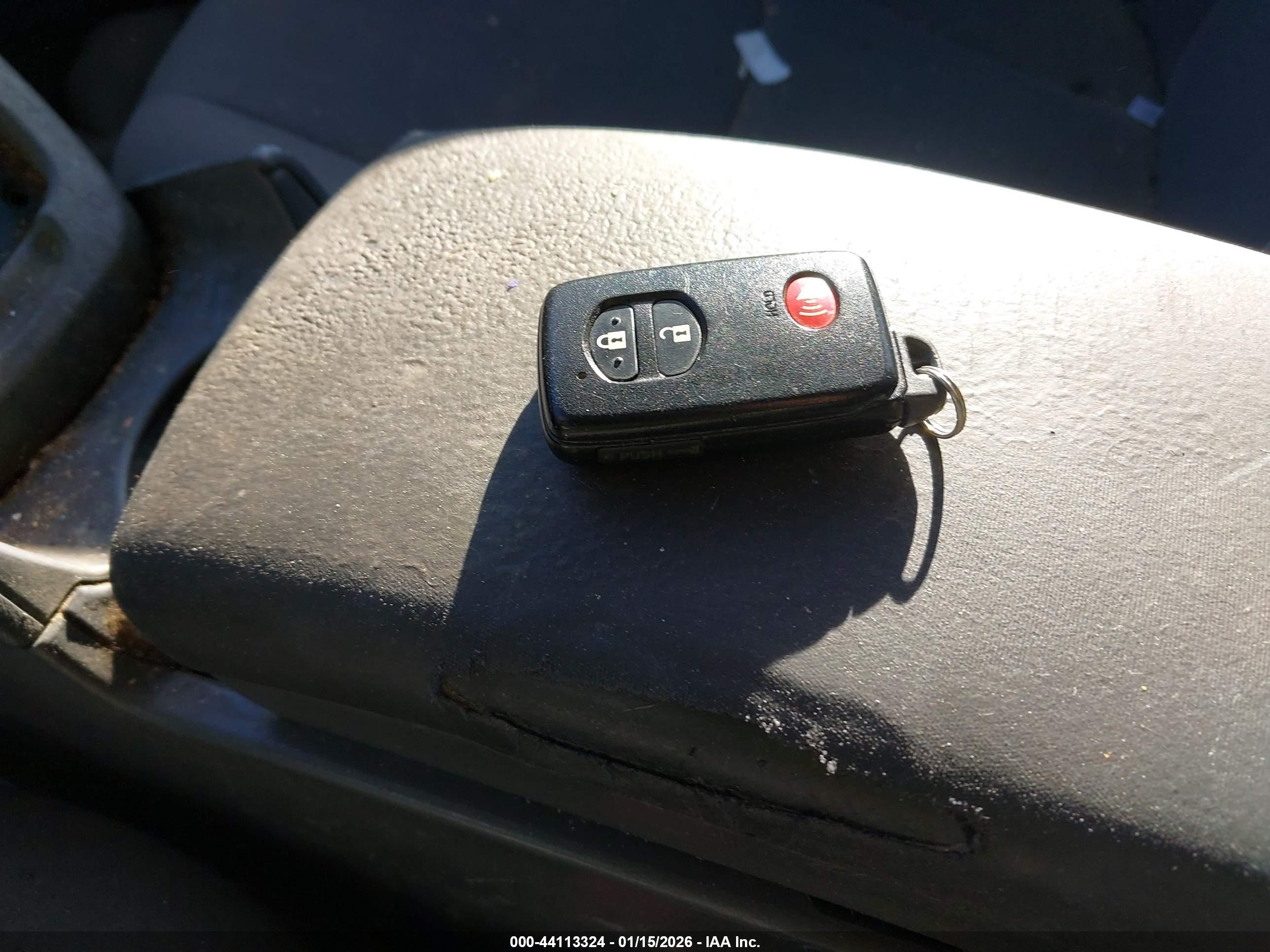 TOYOTA PRIUS image 11