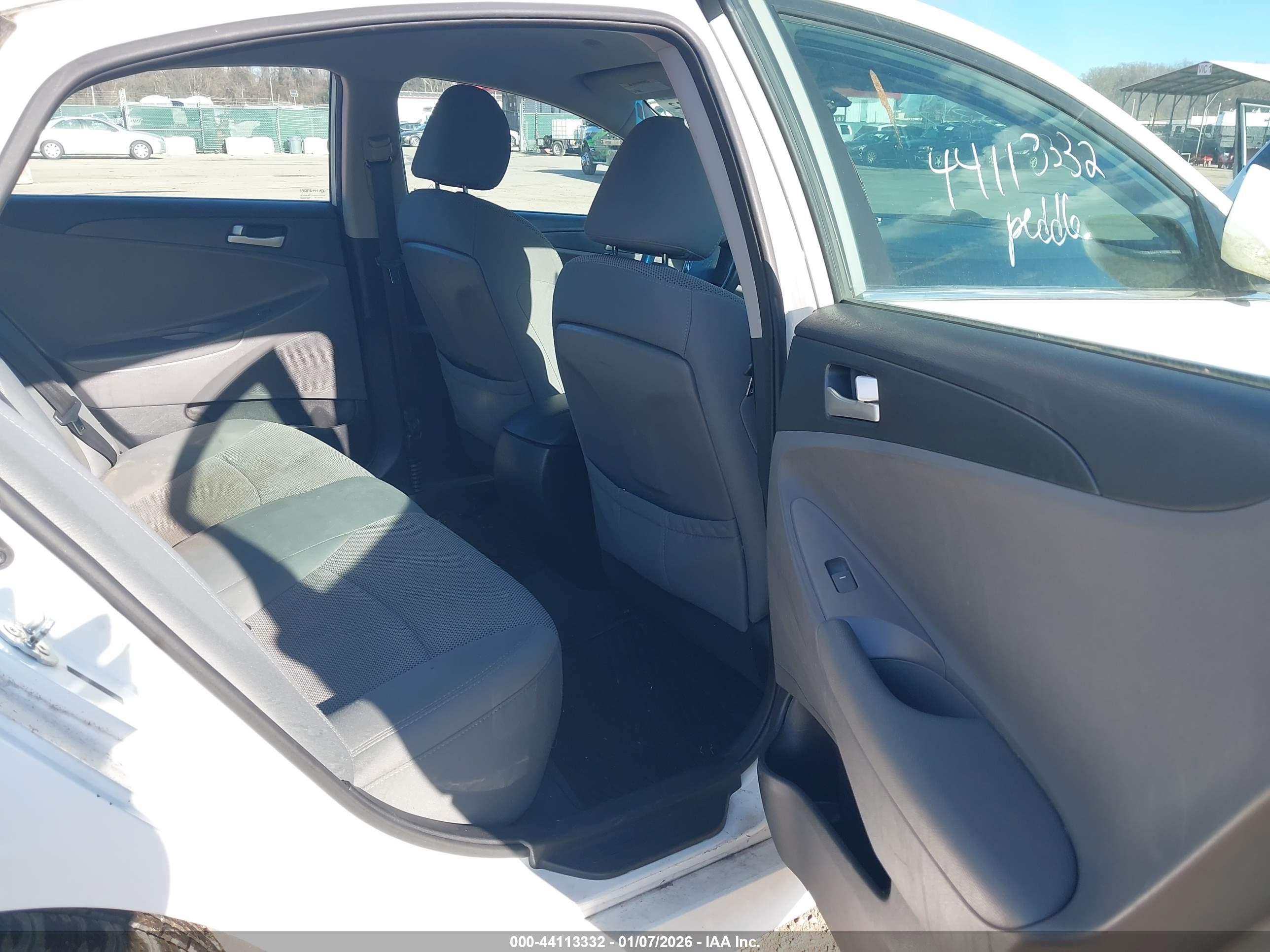 HYUNDAI SONATA image 8