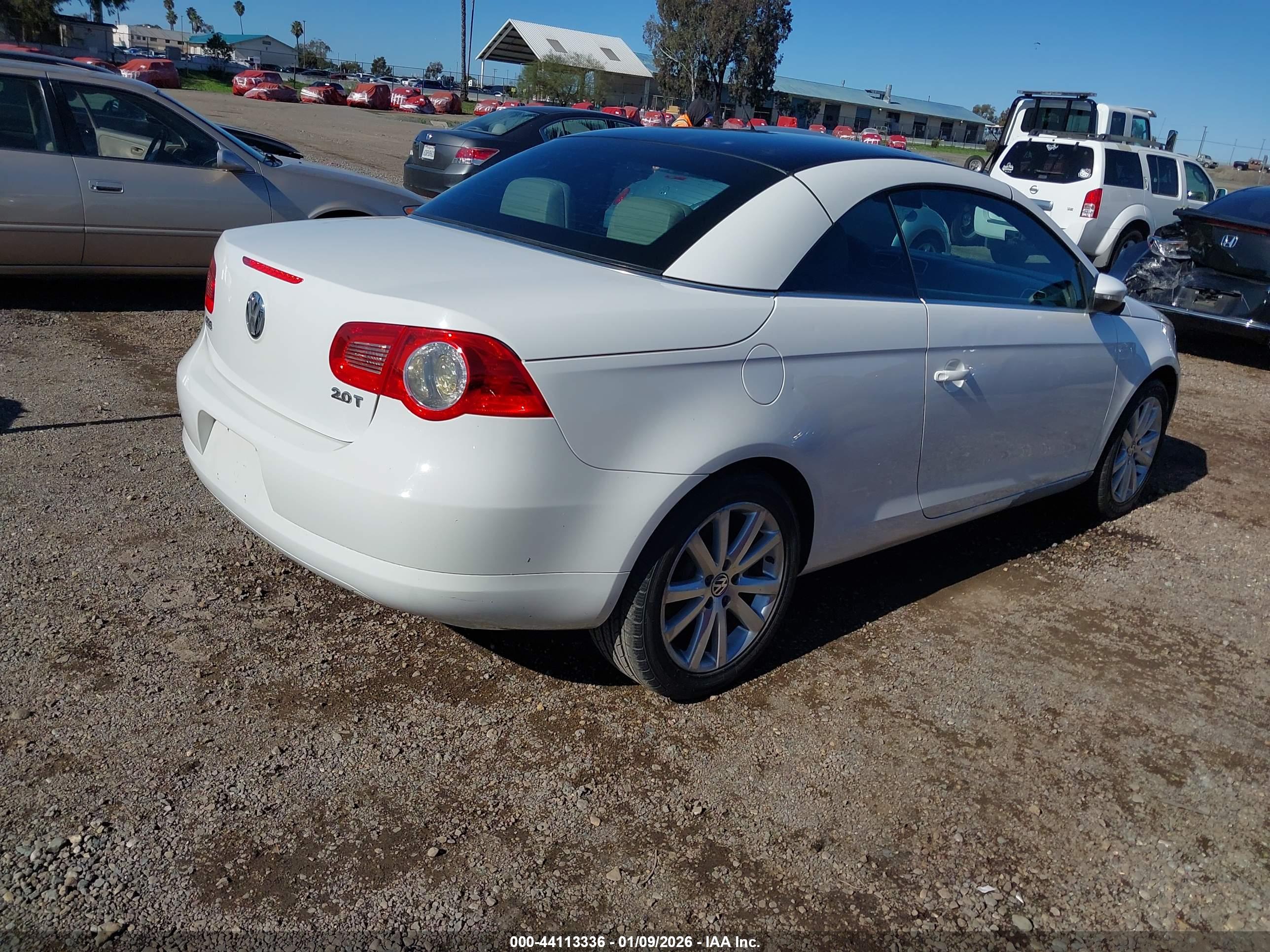VOLKSWAGEN EOS image 4