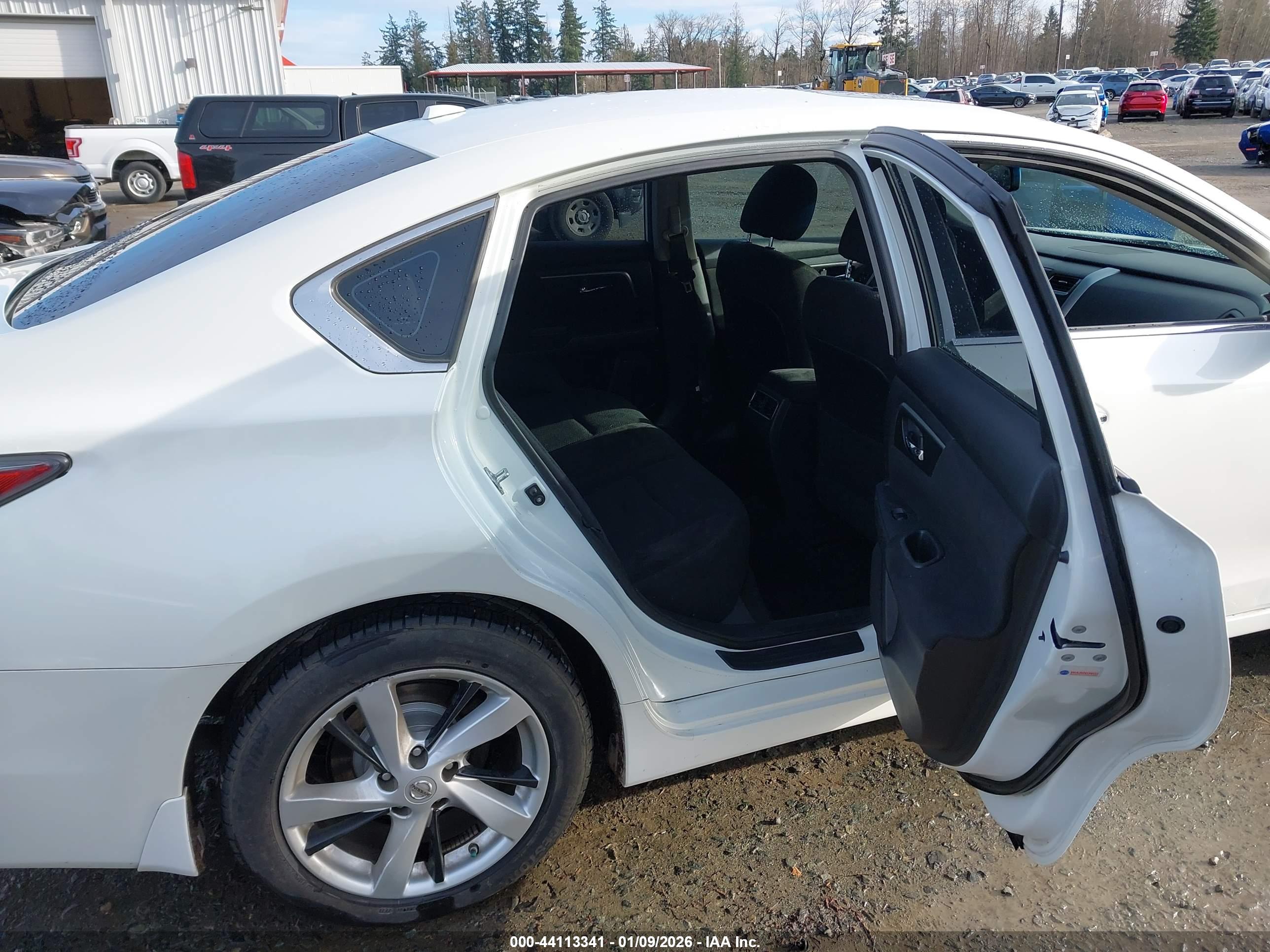 NISSAN ALTIMA image 8