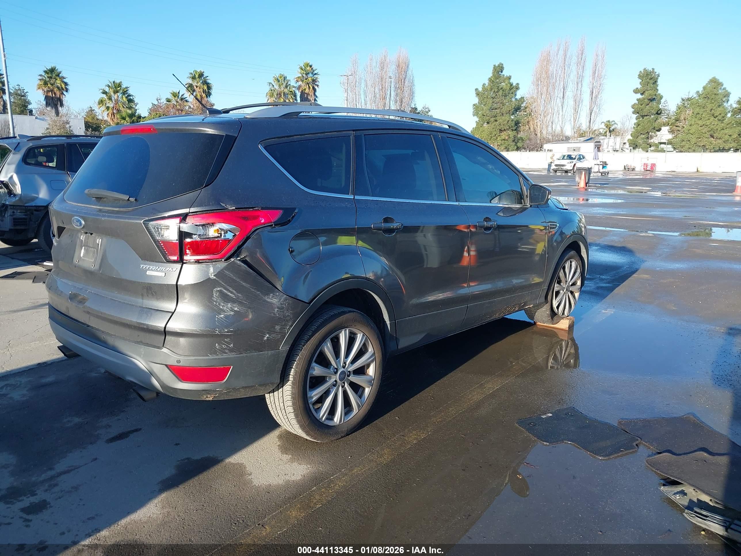 FORD ESCAPE image 4