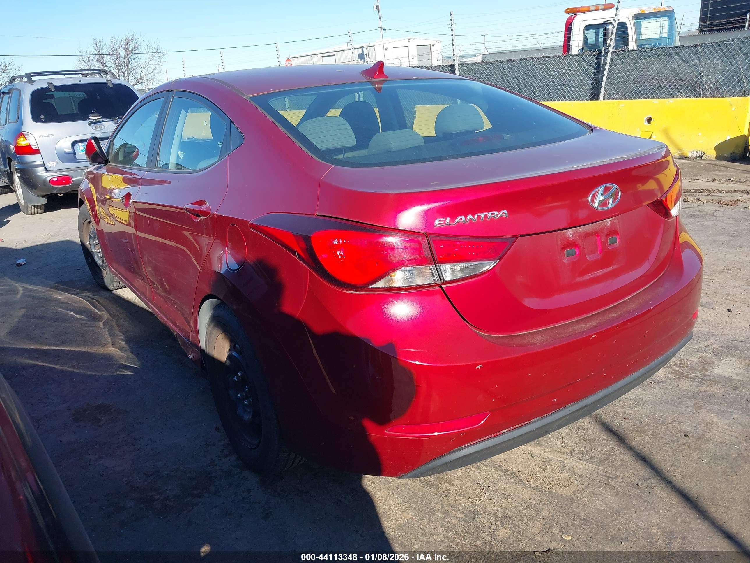 HYUNDAI ELANTRA image 3