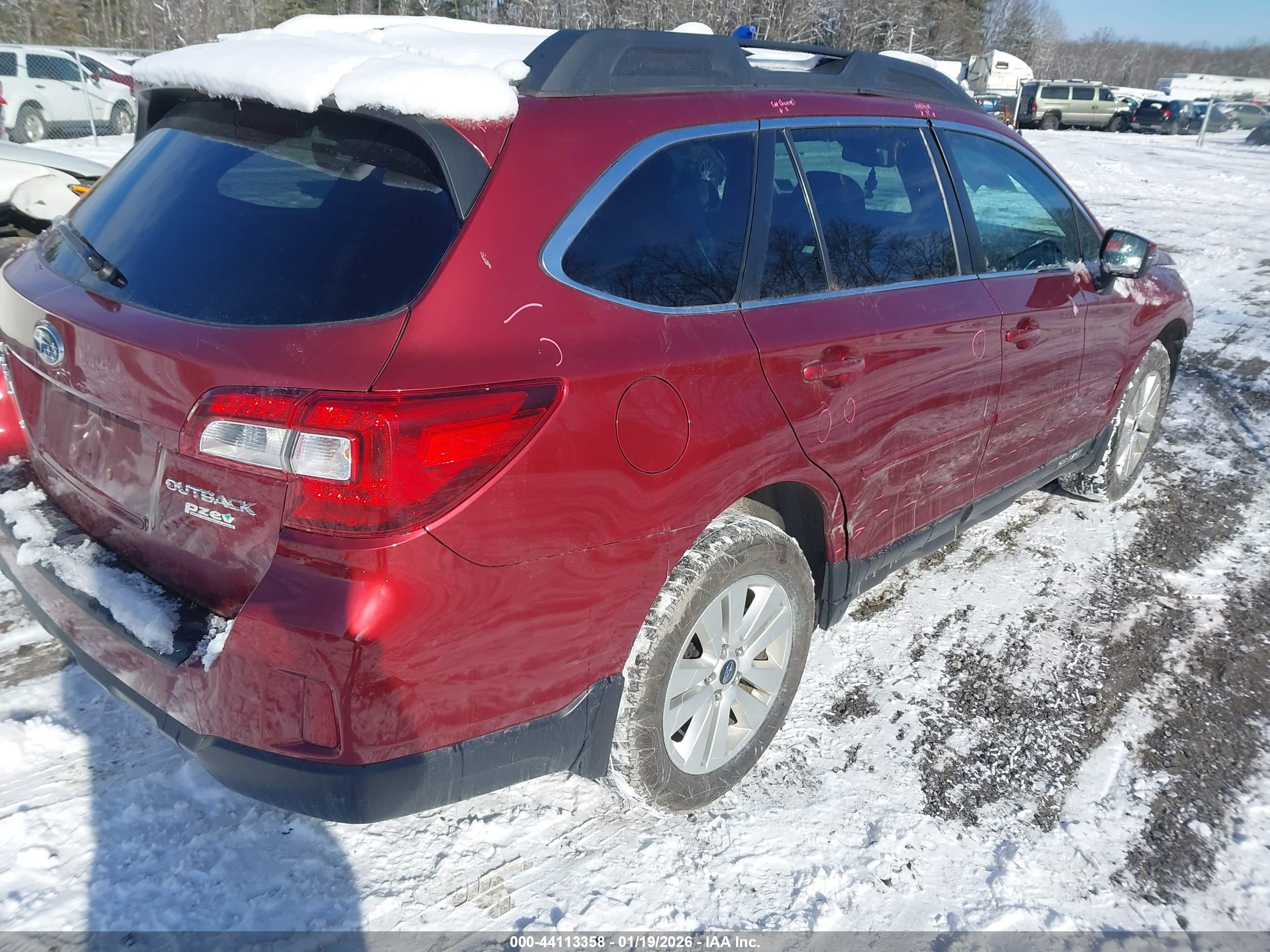 SUBARU OUTBACK image 4