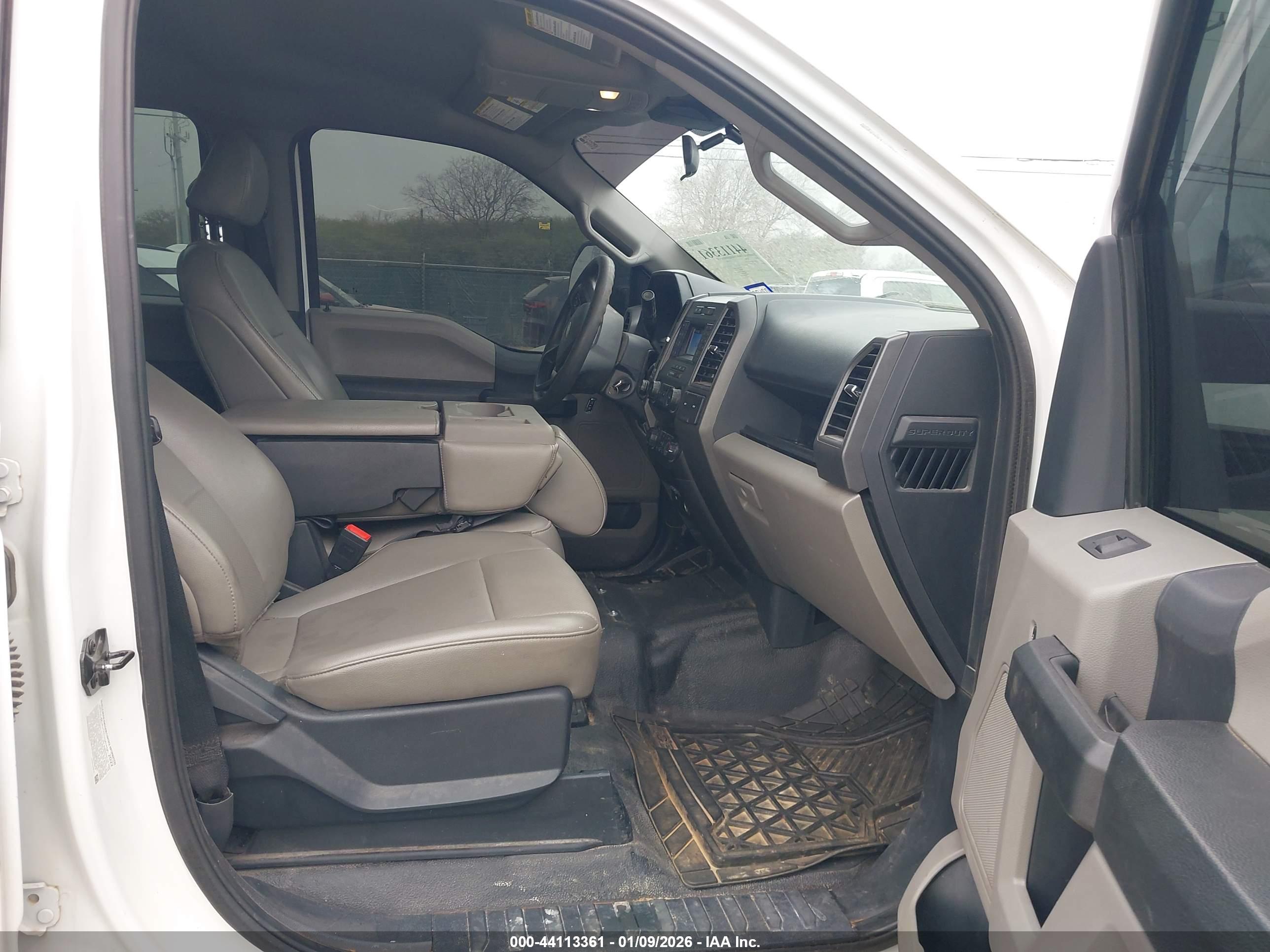 FORD F-350 image 8
