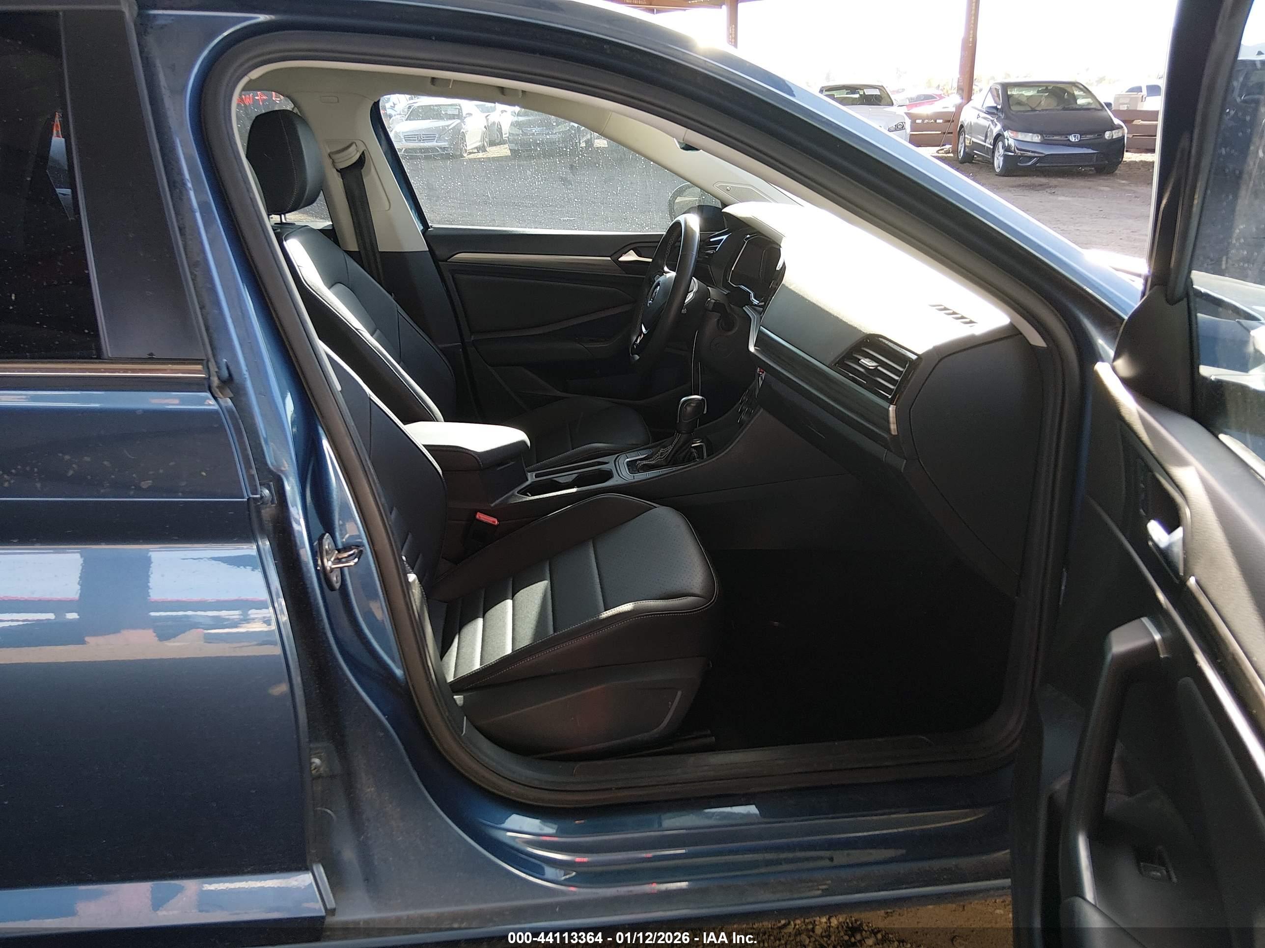 VOLKSWAGEN JETTA image 5