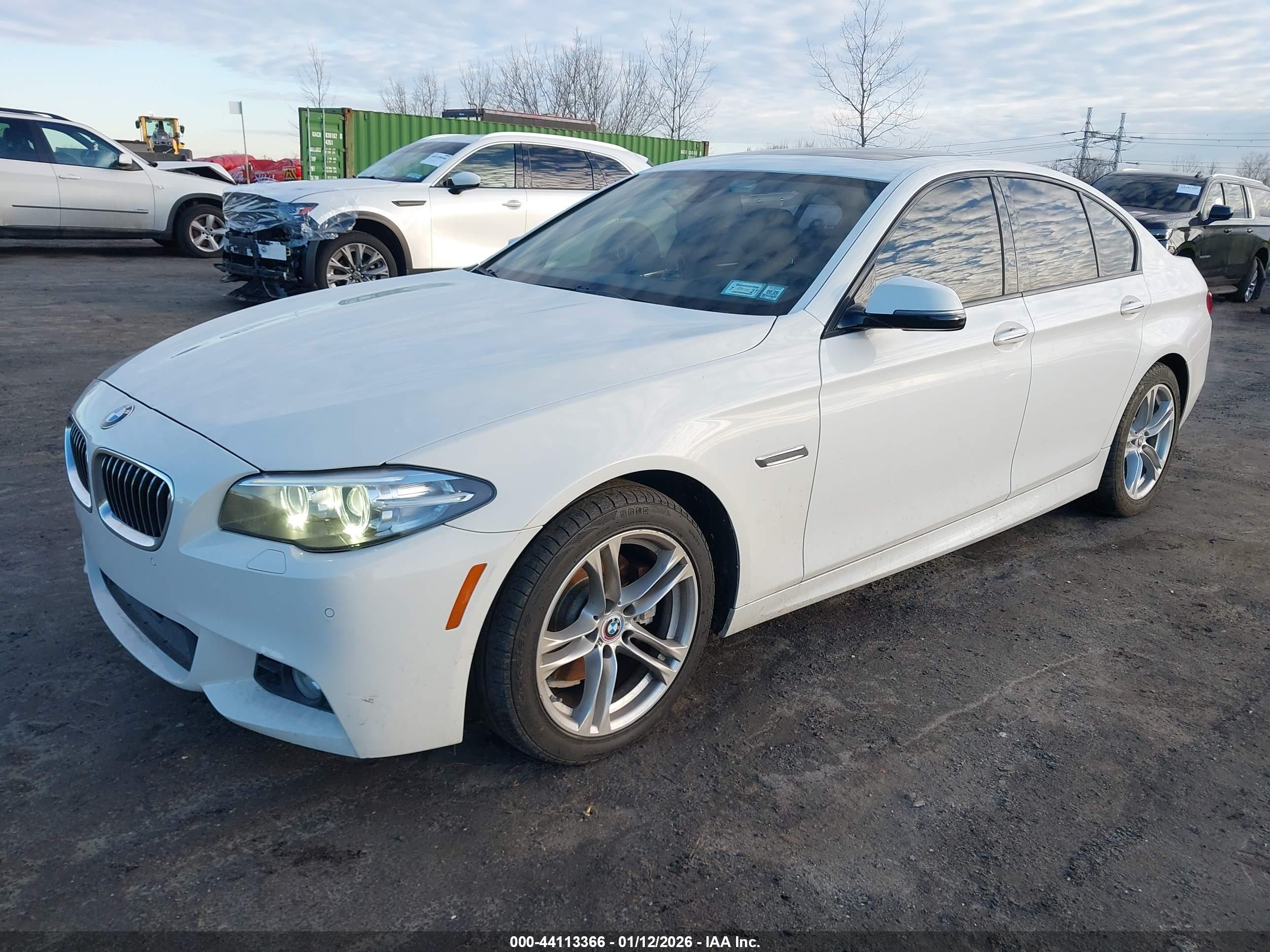 BMW 528I image 2