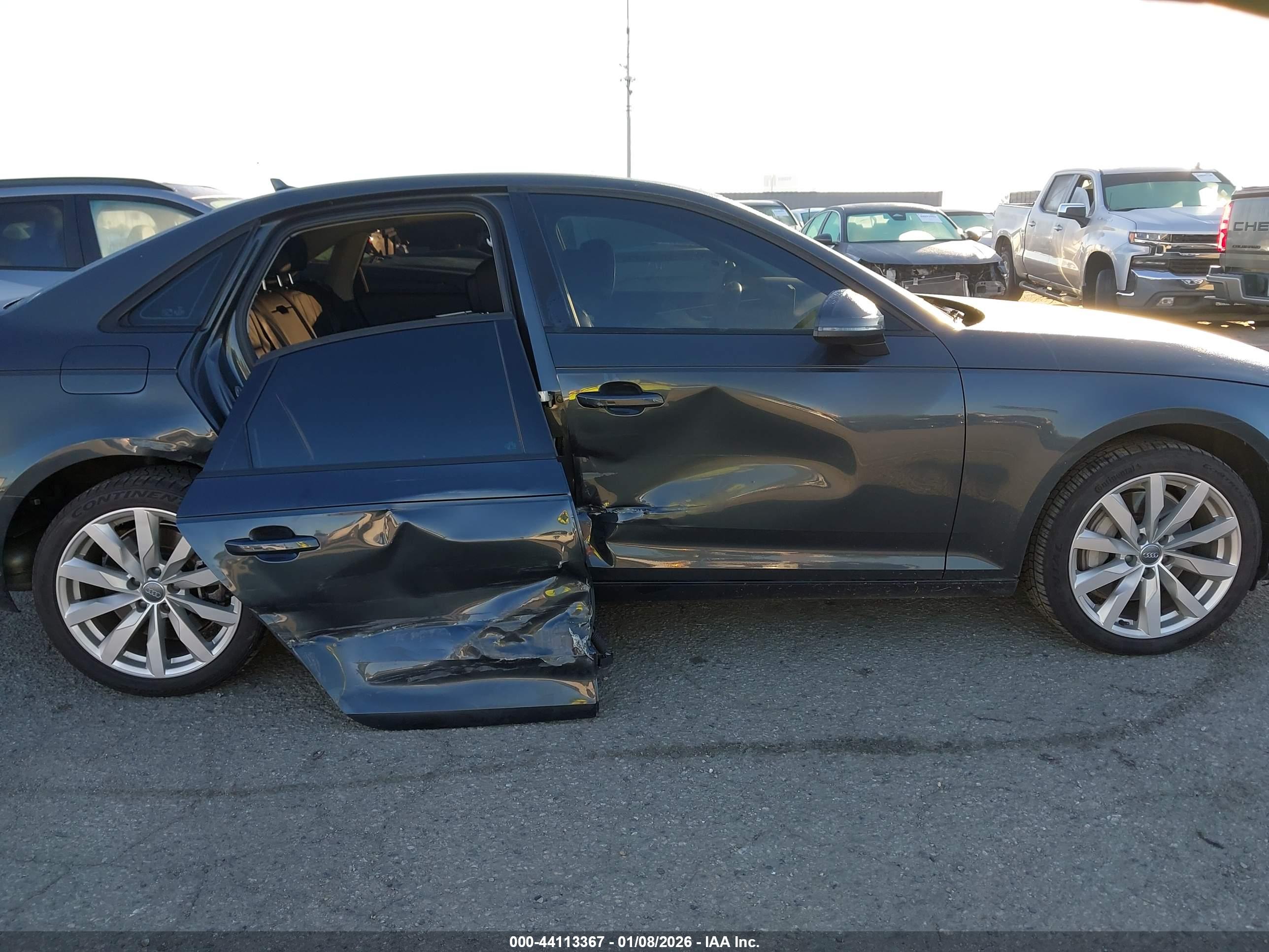 AUDI A4 image 6